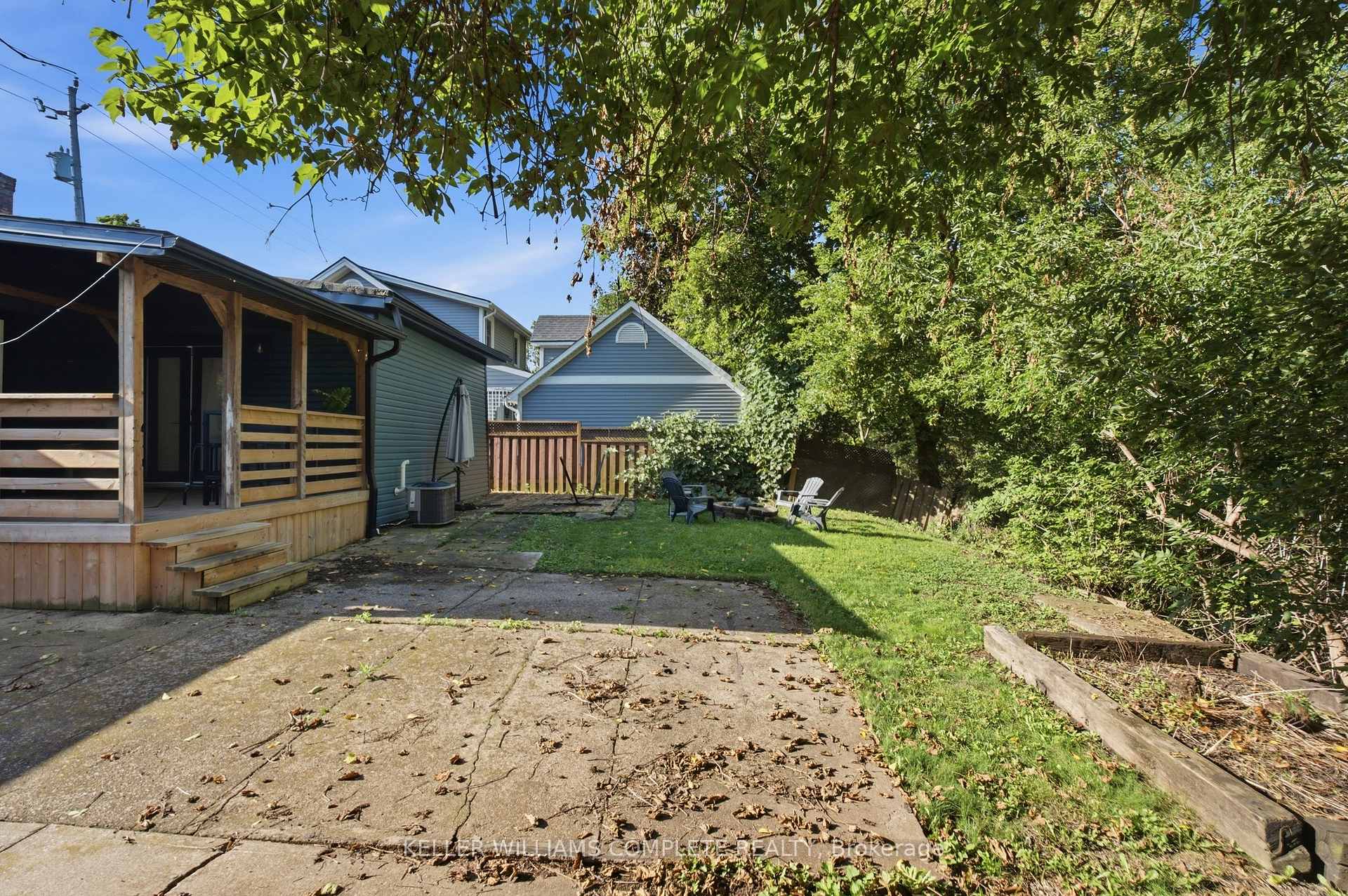 Photo 33 of 409 Ontario Street, Grimsby, Grimsby Beach — HOMEH