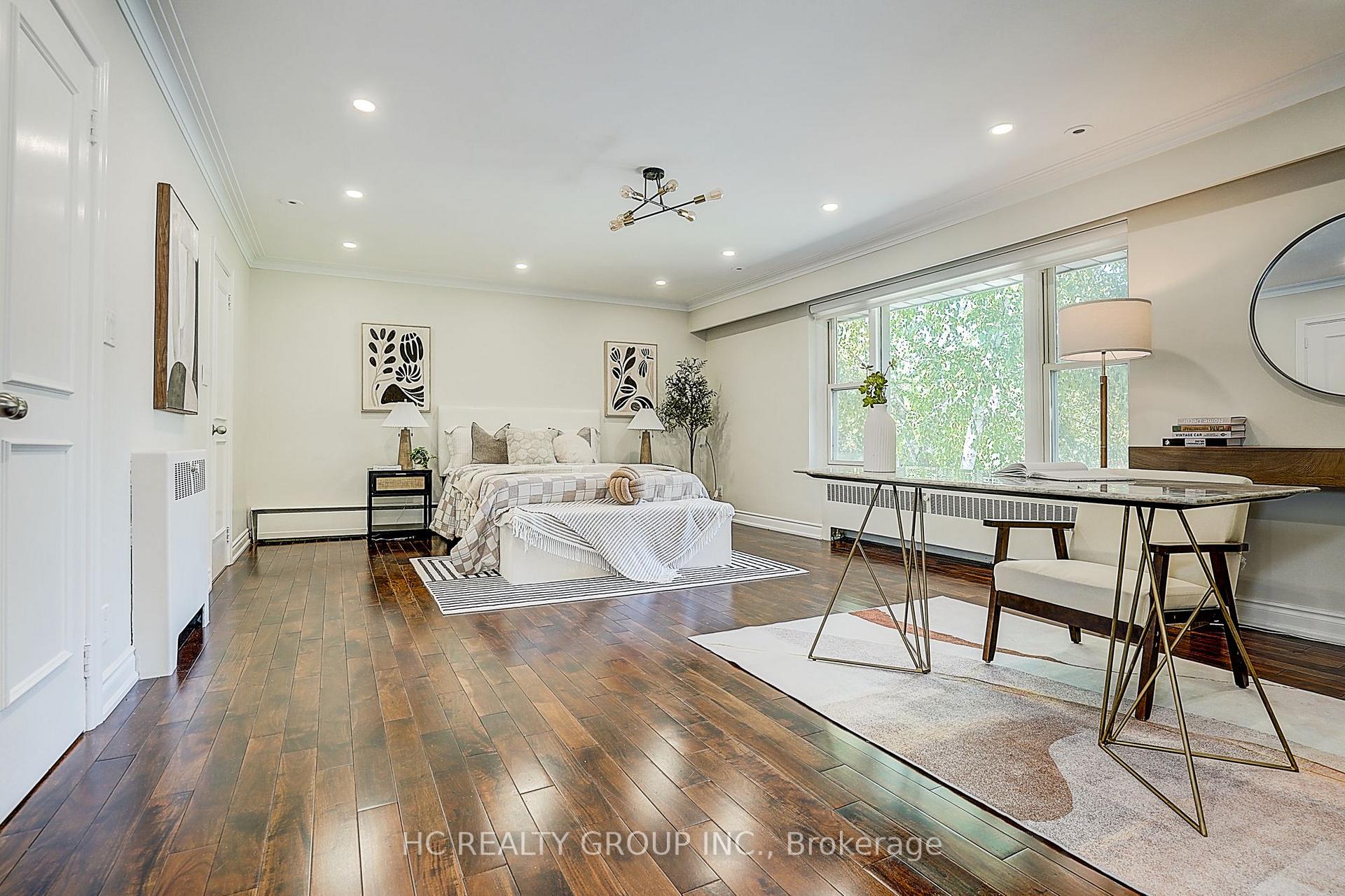Photo 19 of 19 Lower Links Road, North York, St. Andrew-Windfields — HOMEH