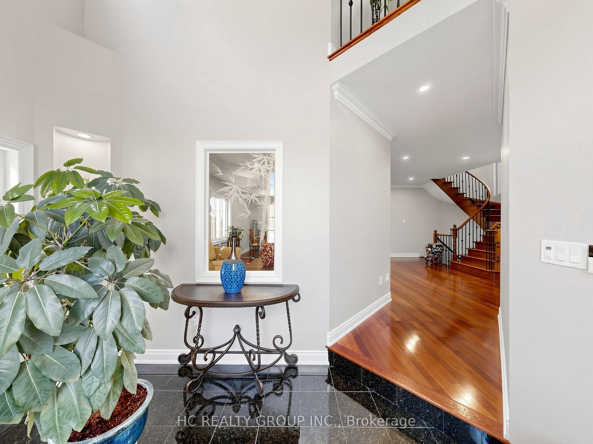 Photo 5 of 123 Ner Israel Drive, Vaughan, Patterson — HOMEH