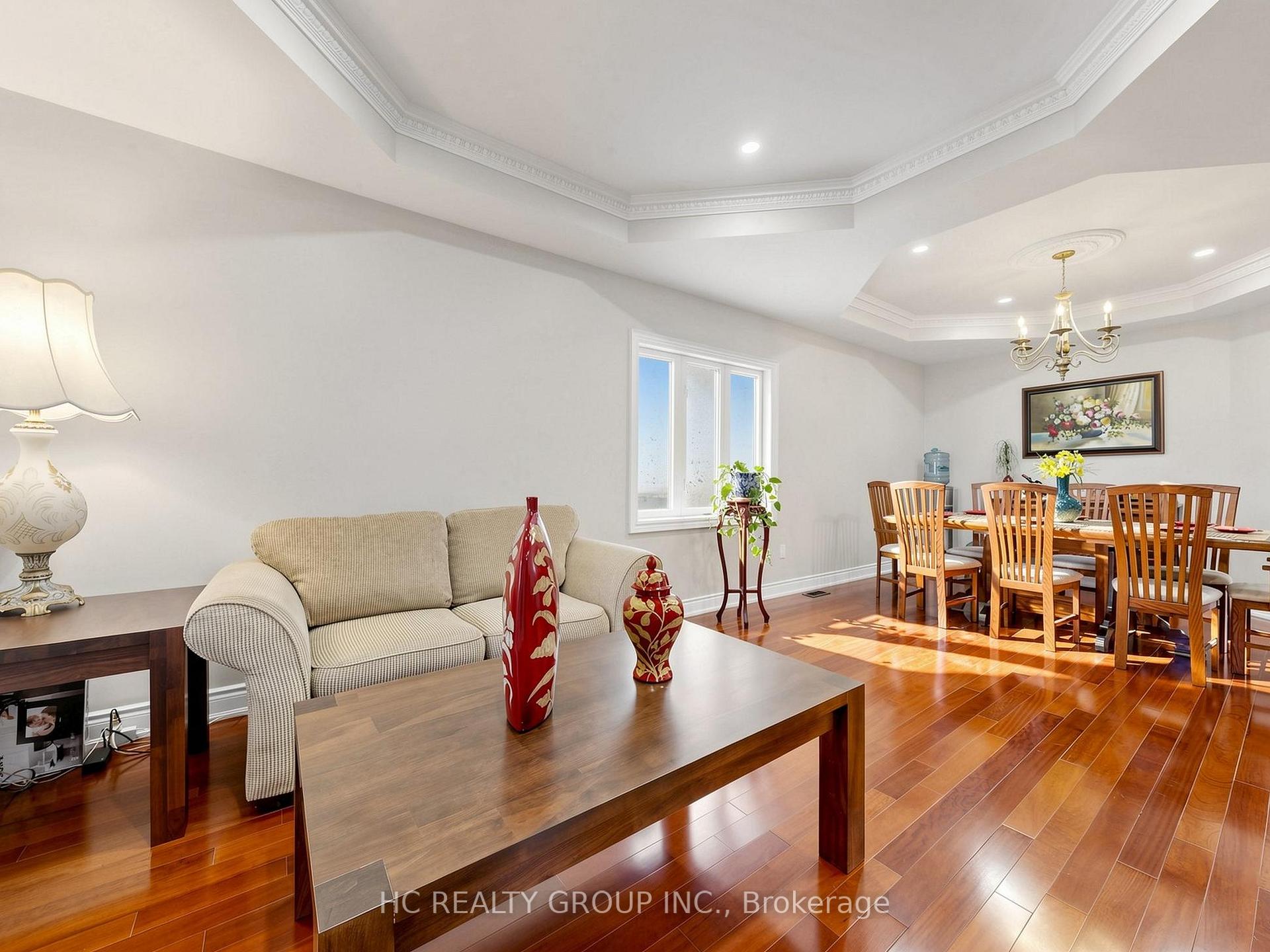 Photo 8 of 123 Ner Israel Drive, Vaughan, Patterson — HOMEH