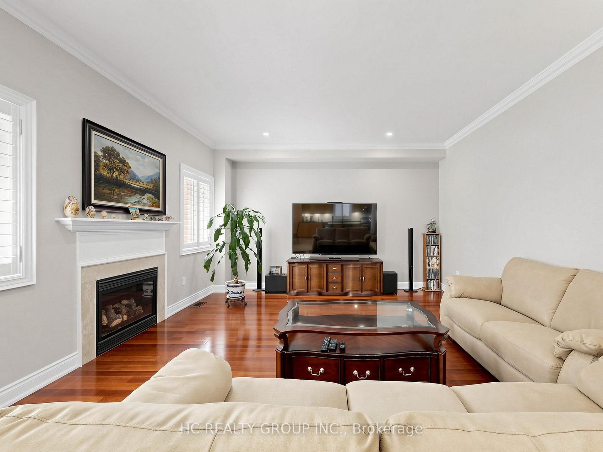 Photo 10 of 123 Ner Israel Drive, Vaughan, Patterson — HOMEH