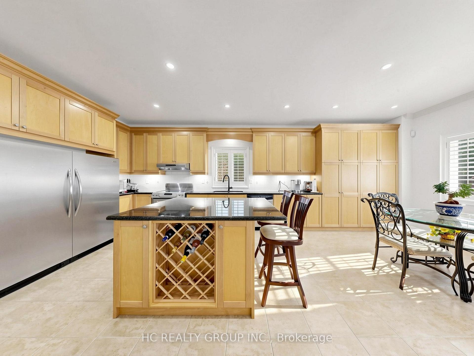 Photo 11 of 123 Ner Israel Drive, Vaughan, Patterson — HOMEH