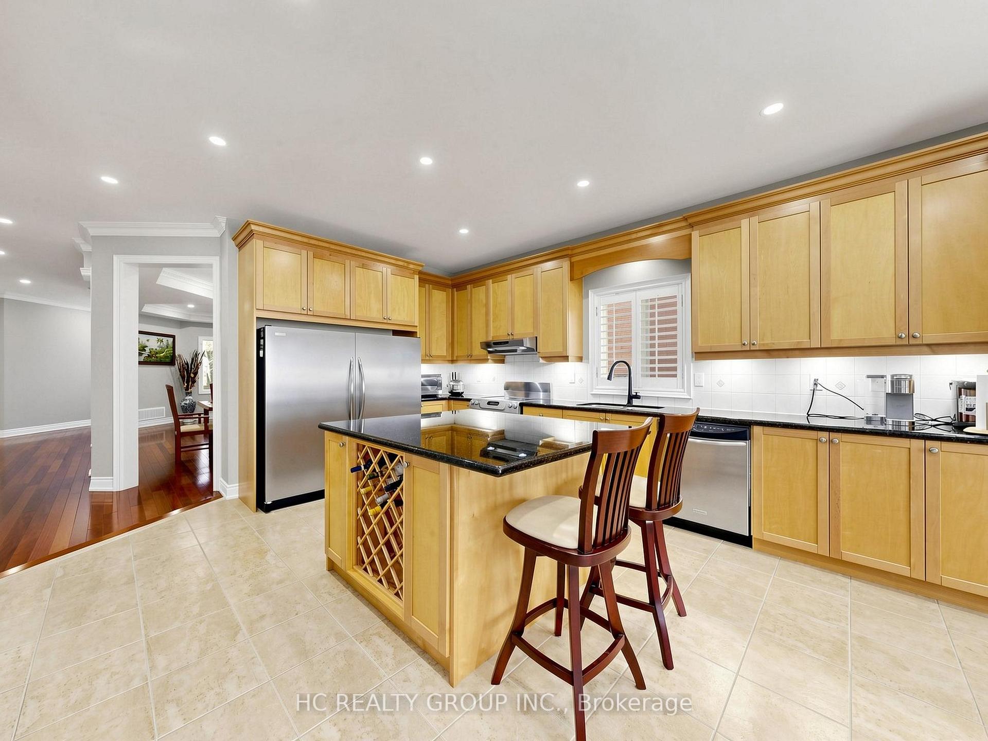 Photo 12 of 123 Ner Israel Drive, Vaughan, Patterson — HOMEH
