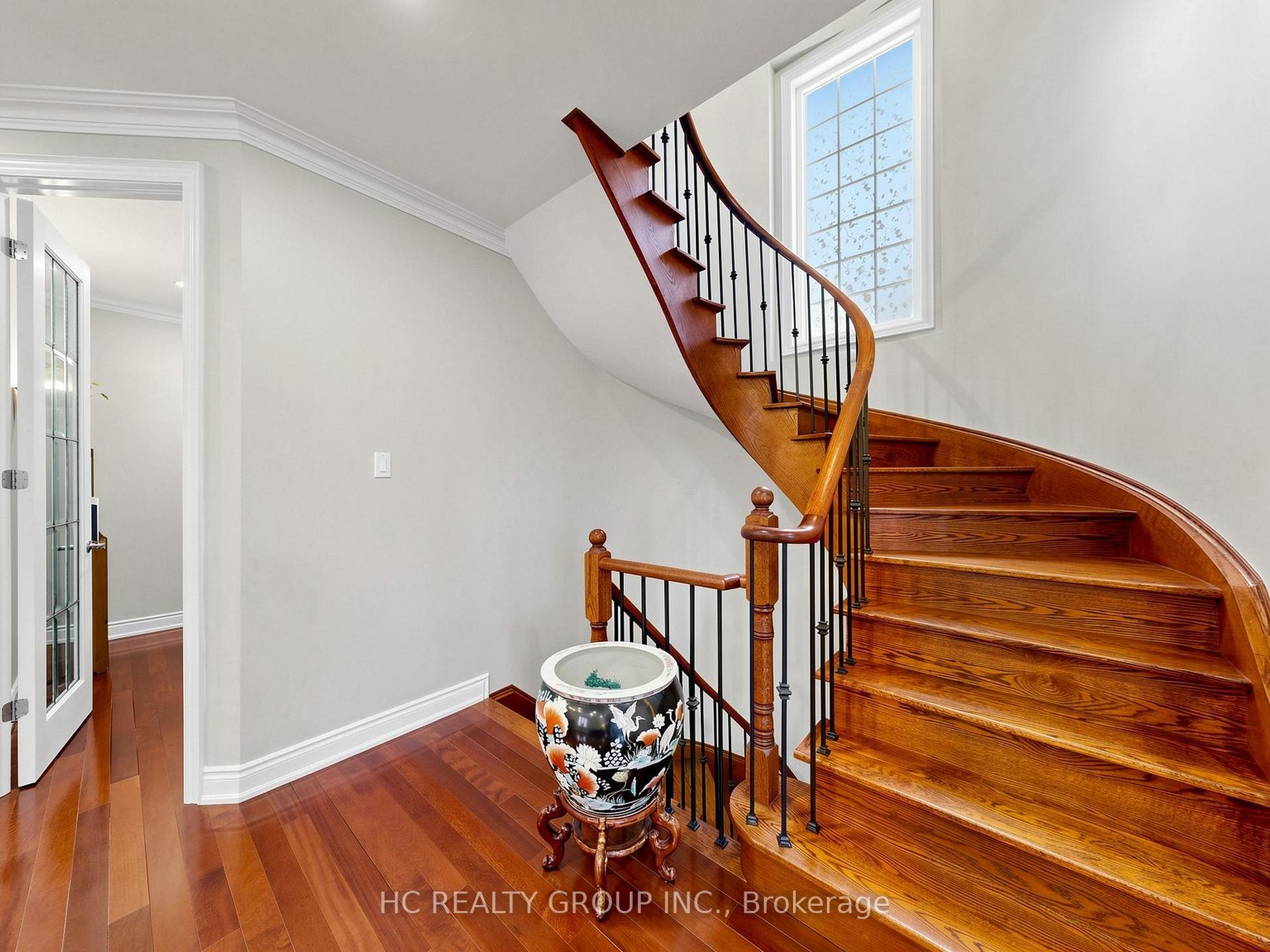 Photo 16 of 123 Ner Israel Drive, Vaughan, Patterson — HOMEH