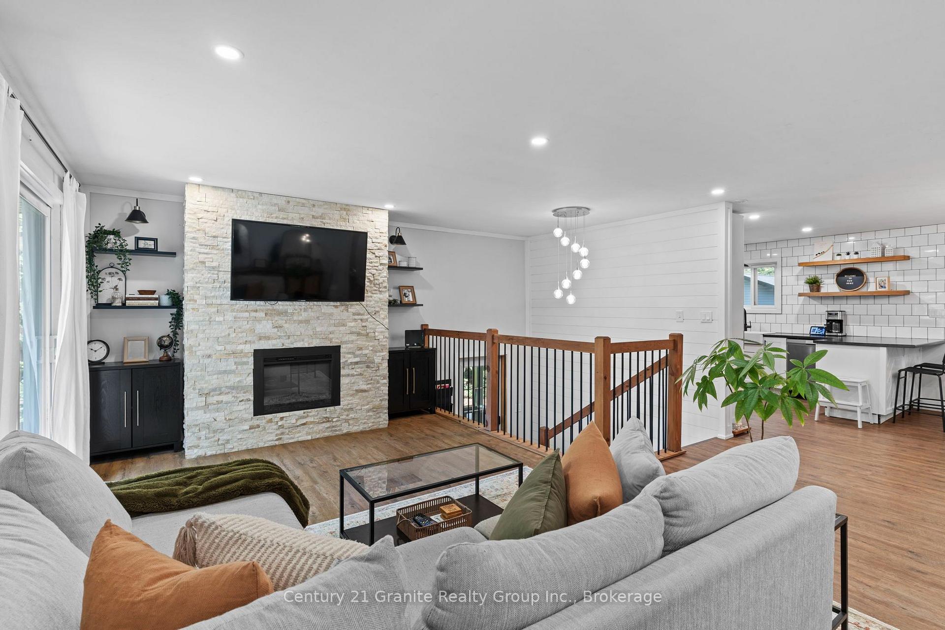 Photo 6 of 16408 35 Highway, Algonquin Highlands, Stanhope — HOMEH