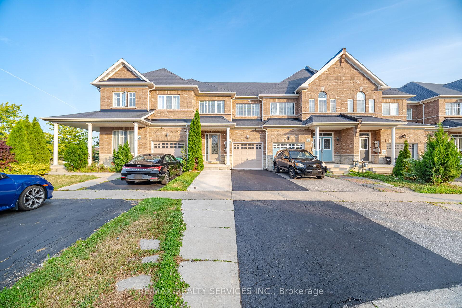 Photo 2 of 18 Seedland Crescent, Brampton, Sandringham-Wellington — HOMEH