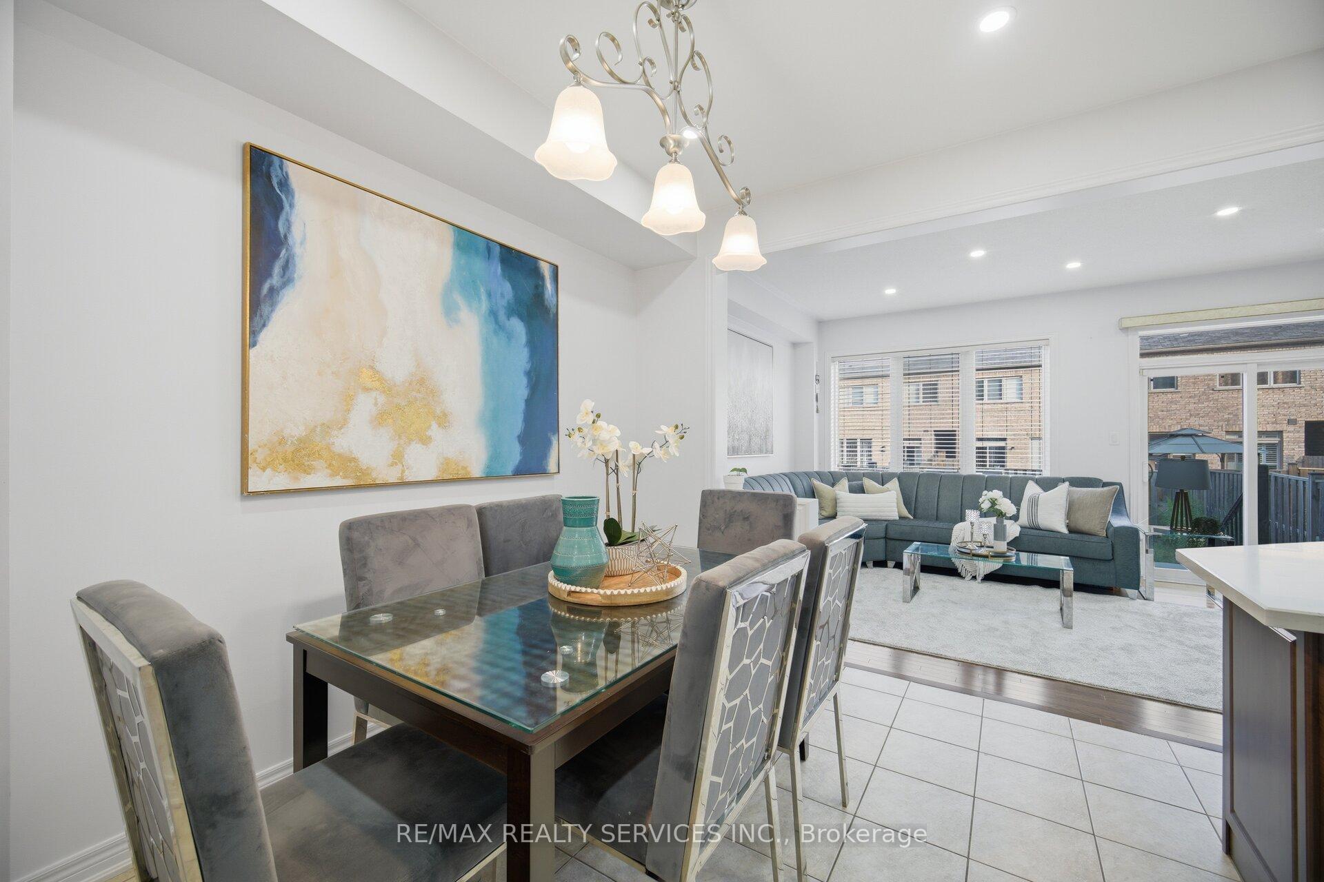 Photo 10 of 18 Seedland Crescent, Brampton, Sandringham-Wellington — HOMEH