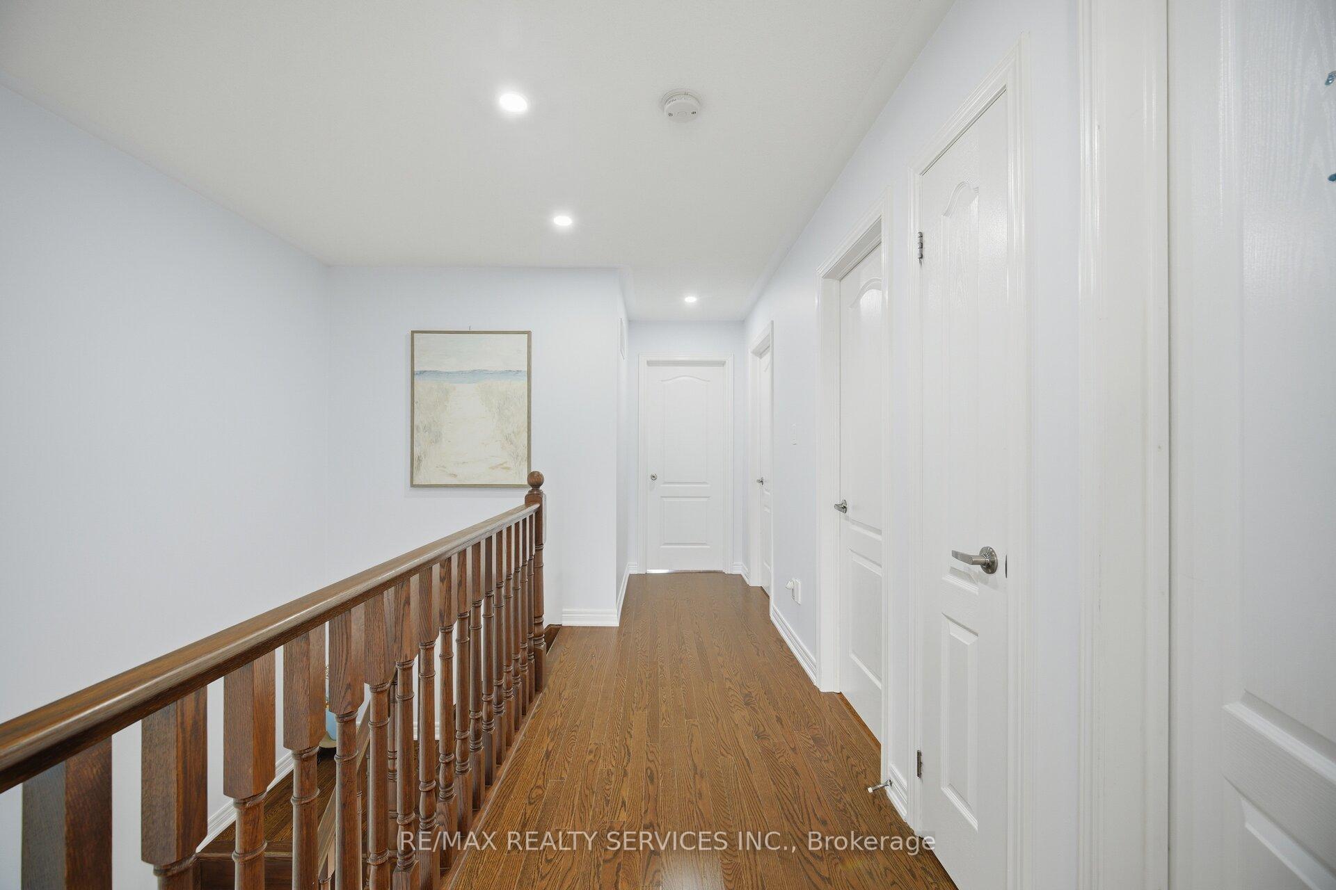 Photo 17 of 18 Seedland Crescent, Brampton, Sandringham-Wellington — HOMEH