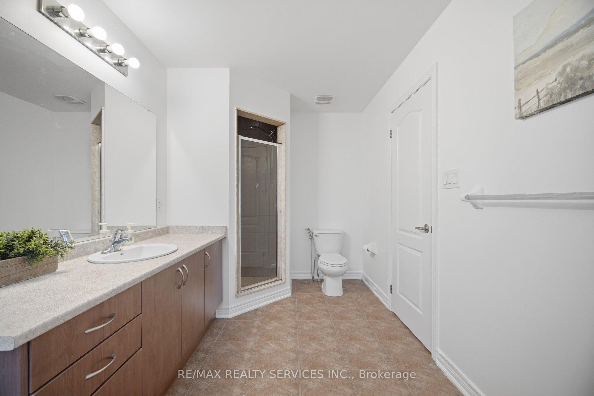 Photo 23 of 18 Seedland Crescent, Brampton, Sandringham-Wellington — HOMEH