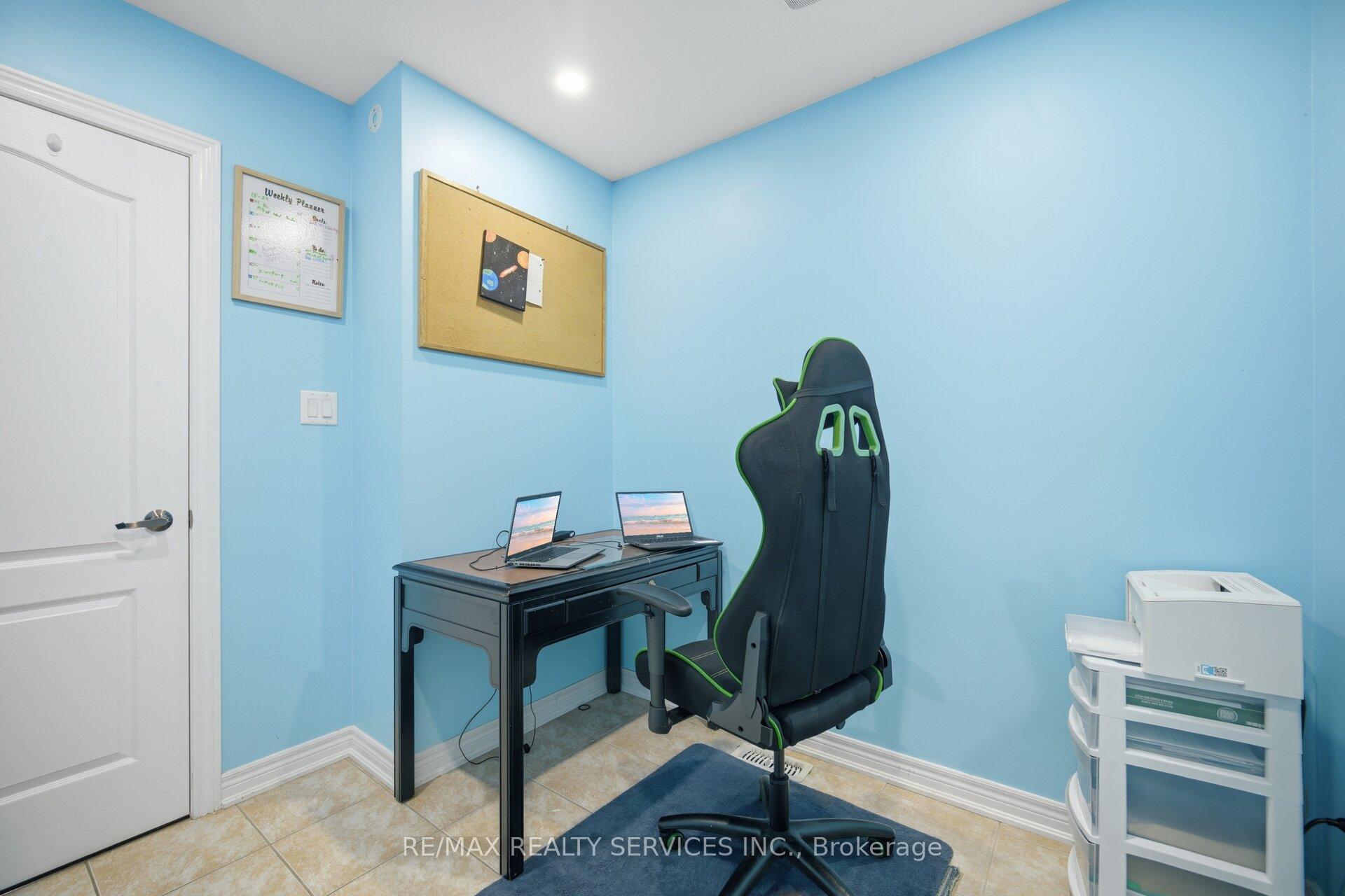 Photo 29 of 18 Seedland Crescent, Brampton, Sandringham-Wellington — HOMEH