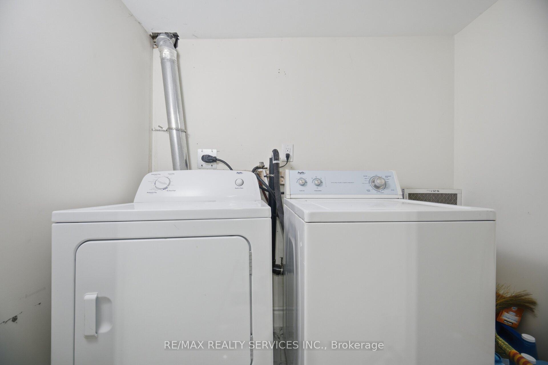 Photo 36 of 18 Seedland Crescent, Brampton, Sandringham-Wellington — HOMEH