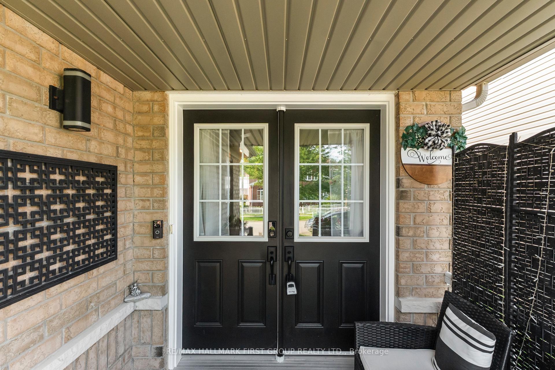 Photo 4 of 96 Redfern Crescent, Clarington, Bowmanville — HOMEH