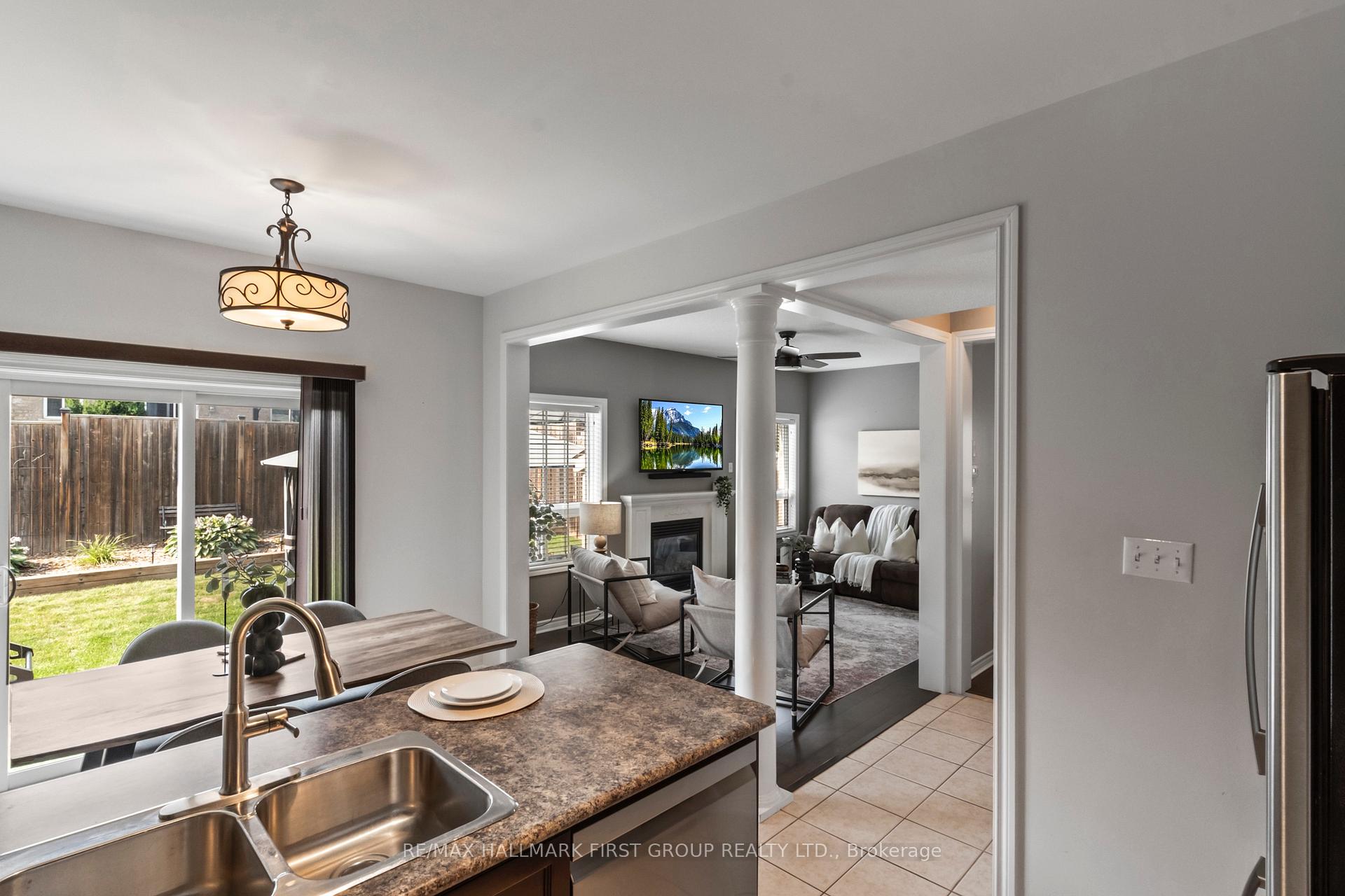 Photo 9 of 96 Redfern Crescent, Clarington, Bowmanville — HOMEH