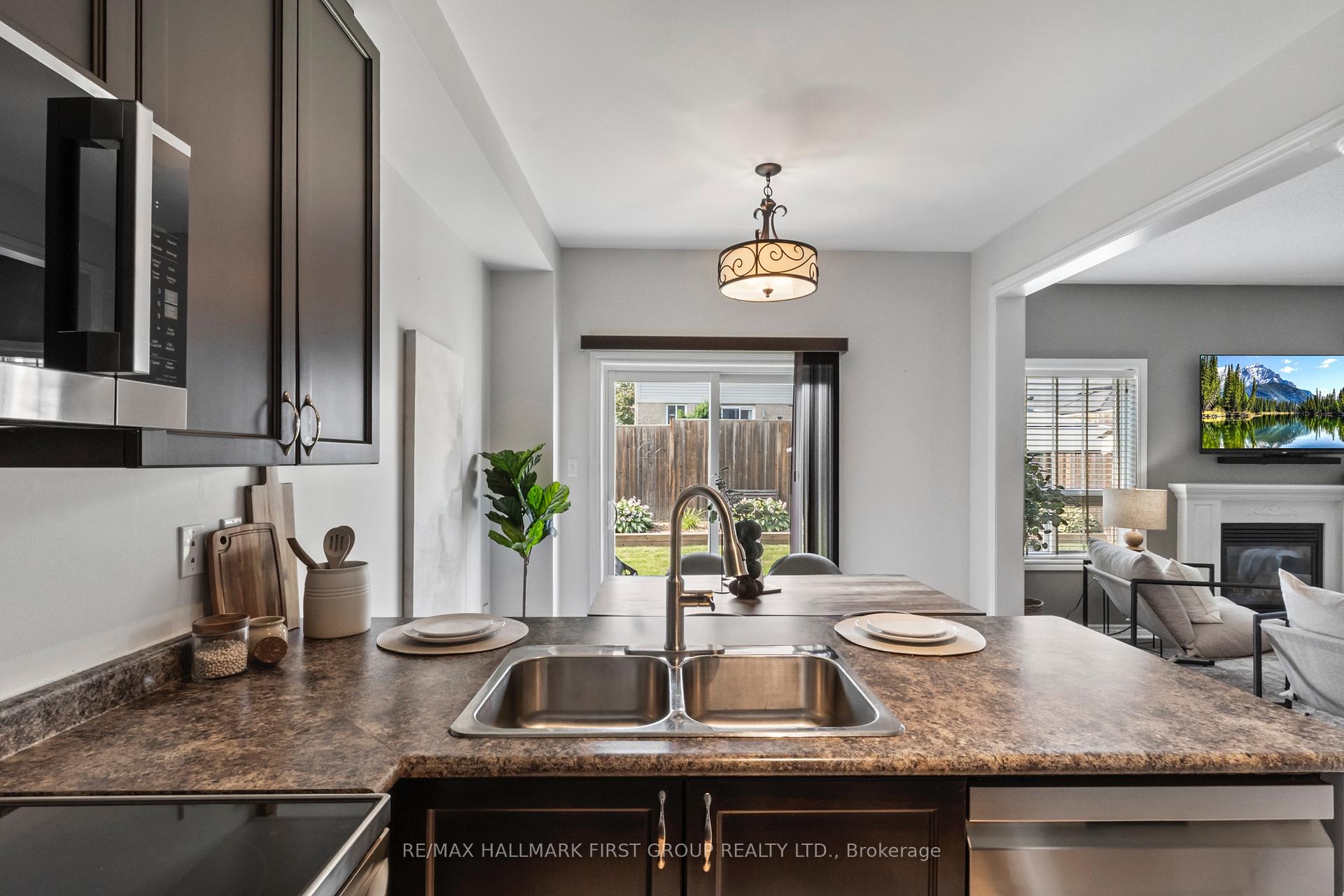 Photo 22 of 96 Redfern Crescent, Clarington, Bowmanville — HOMEH