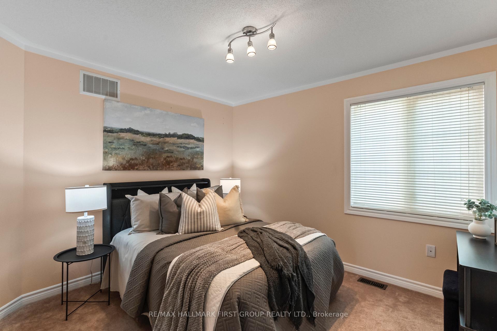 Photo 32 of 96 Redfern Crescent, Clarington, Bowmanville — HOMEH