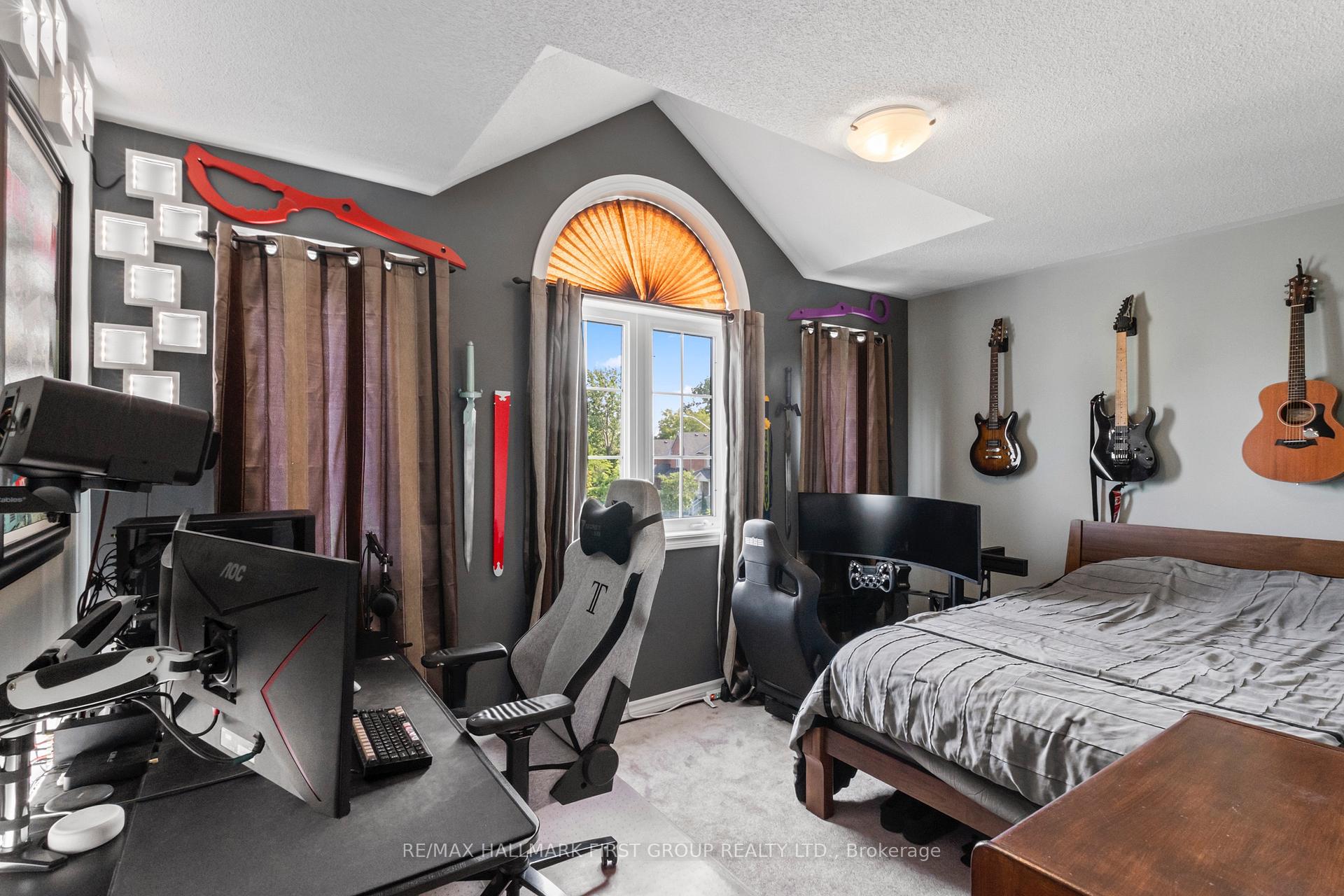 Photo 34 of 96 Redfern Crescent, Clarington, Bowmanville — HOMEH
