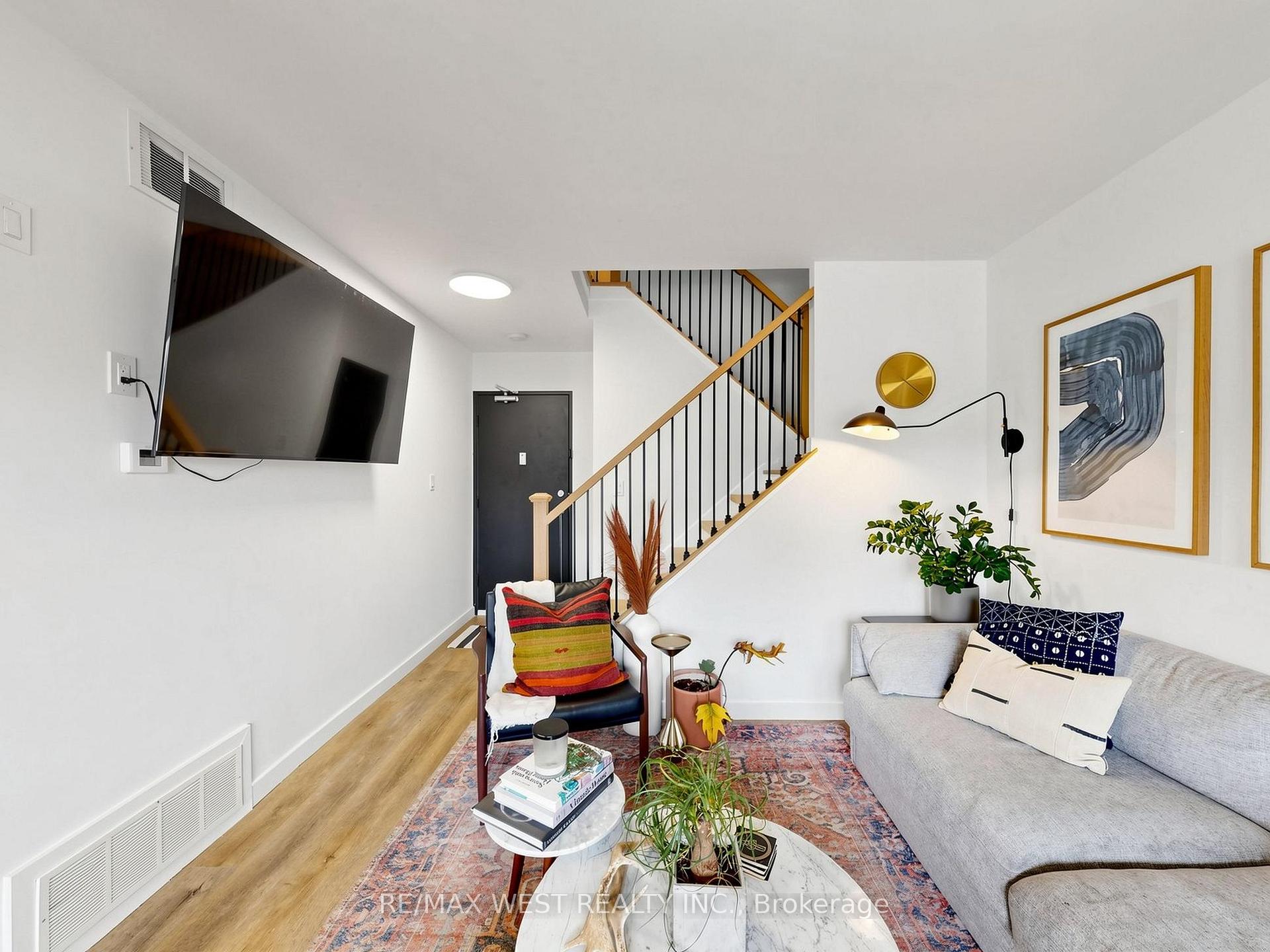 Photo 6 of Unit 6, 2027 Bluefields Drive, Burlington, Mountainside — HOMEH