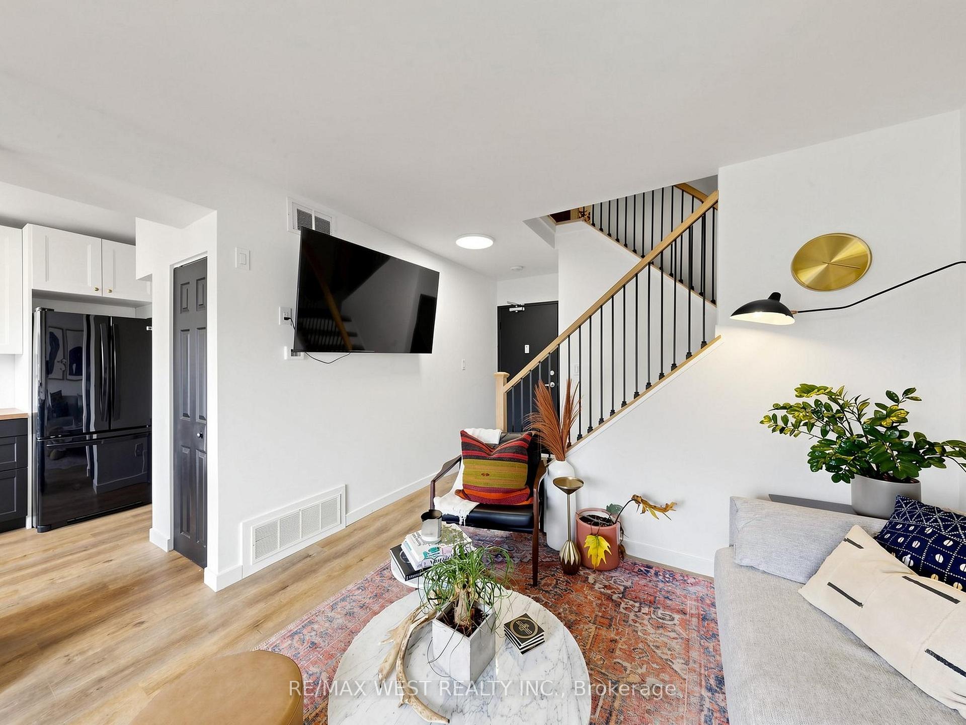 Photo 7 of Unit 6, 2027 Bluefields Drive, Burlington, Mountainside — HOMEH