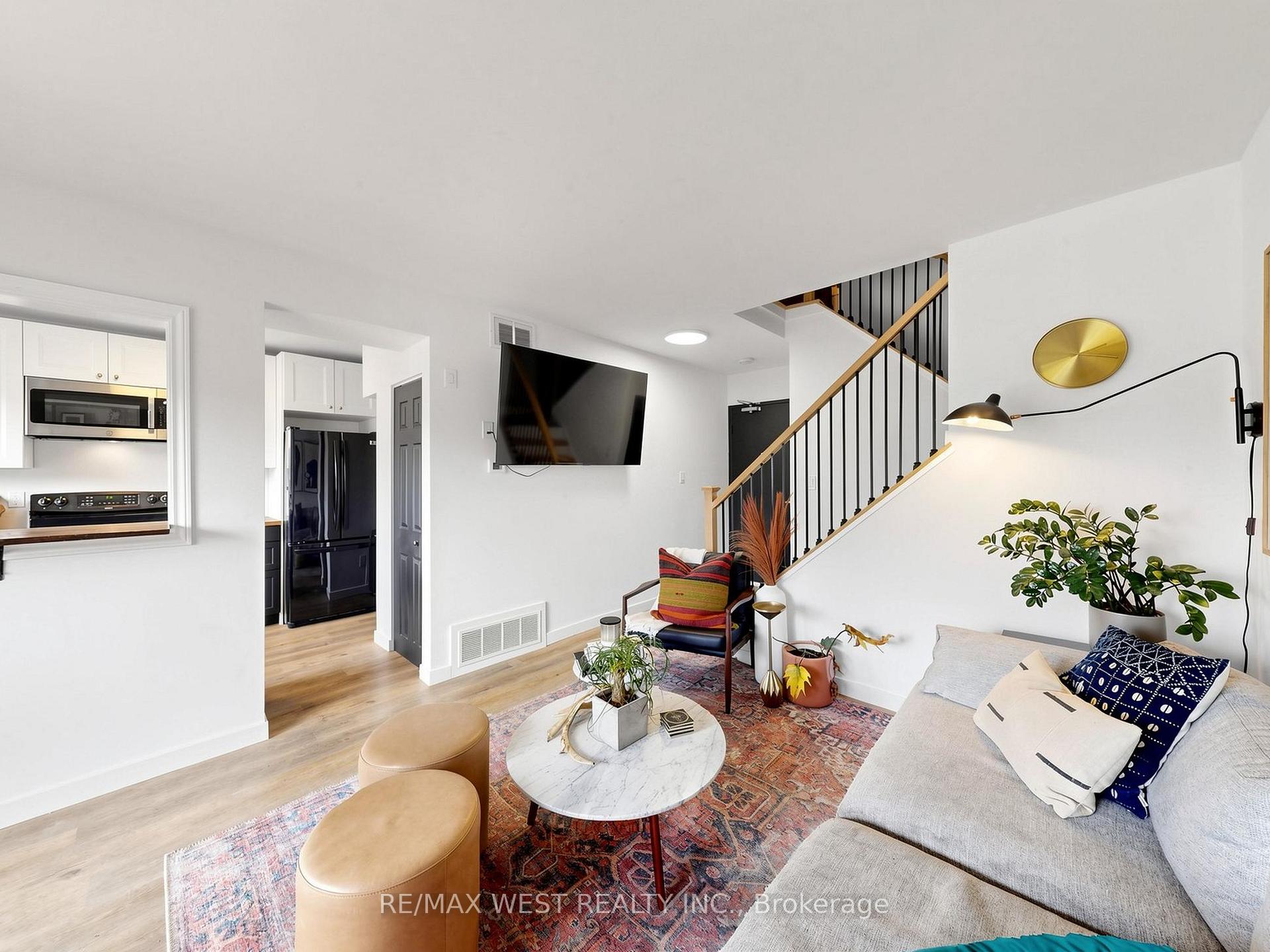 Photo 8 of Unit 6, 2027 Bluefields Drive, Burlington, Mountainside — HOMEH