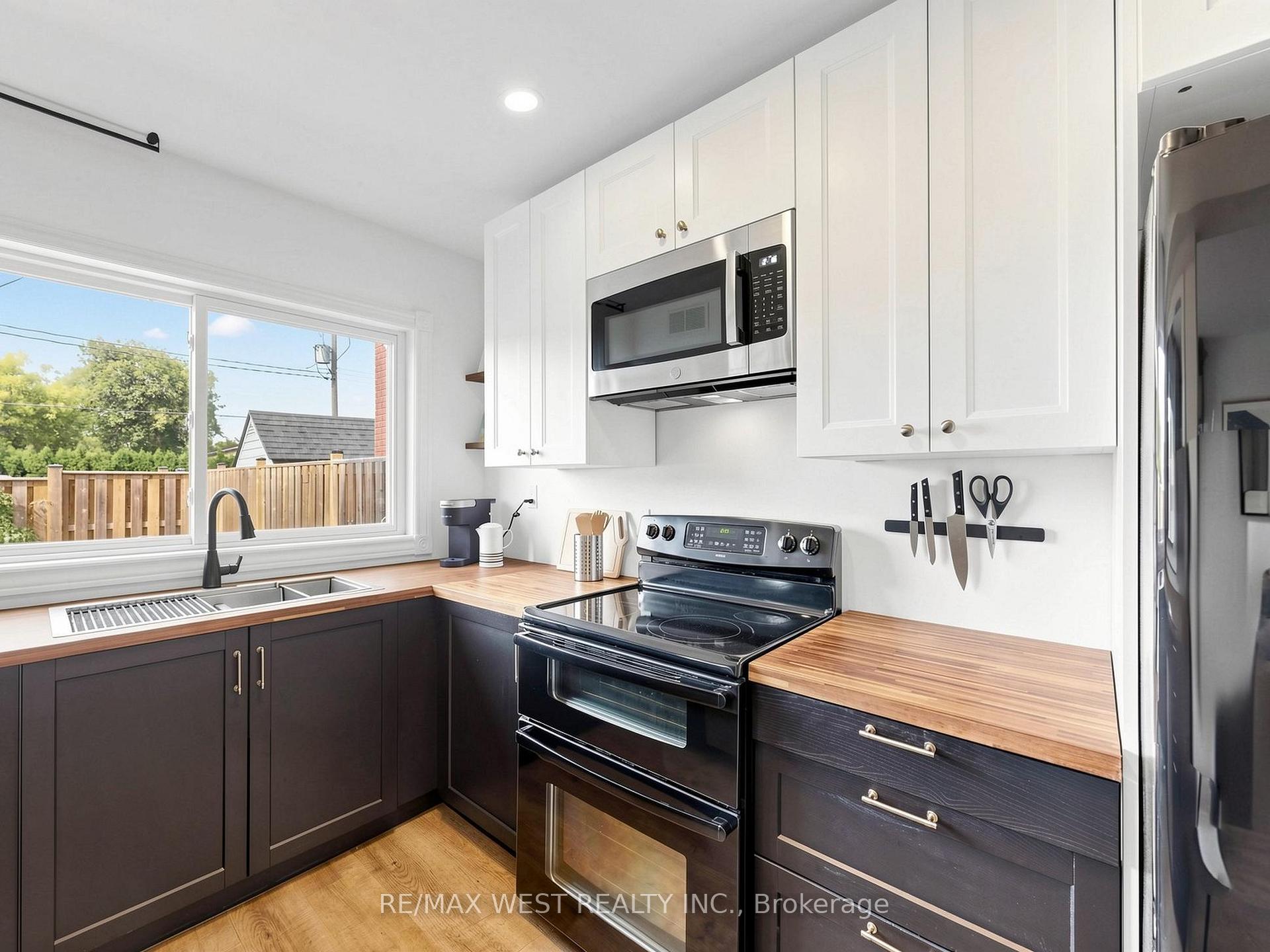 Photo 14 of Unit 6, 2027 Bluefields Drive, Burlington, Mountainside — HOMEH
