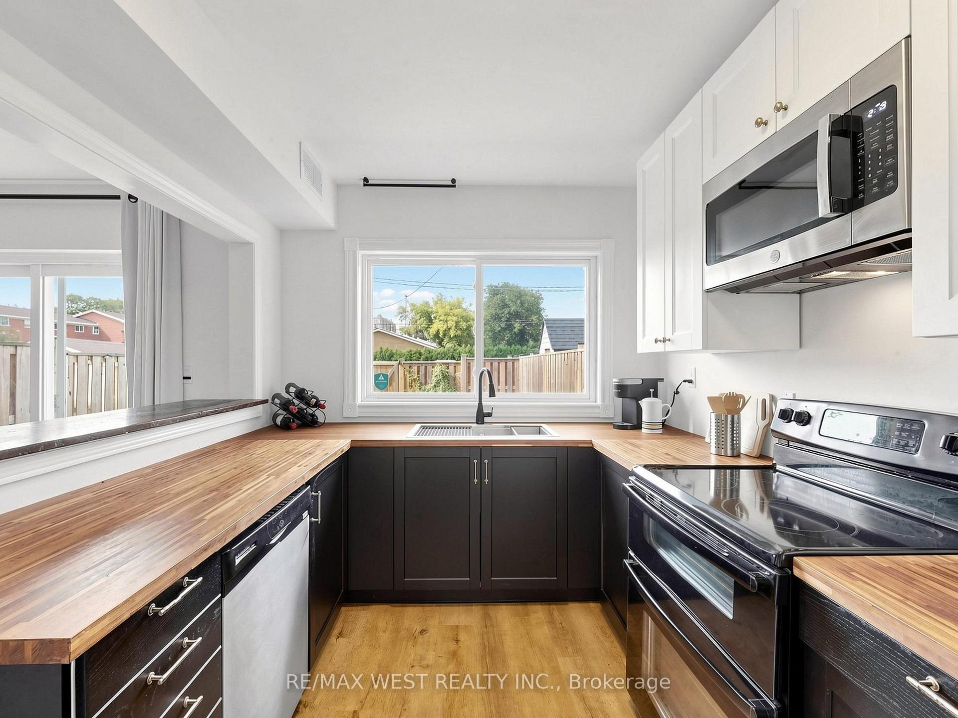 Photo 15 of Unit 6, 2027 Bluefields Drive, Burlington, Mountainside — HOMEH