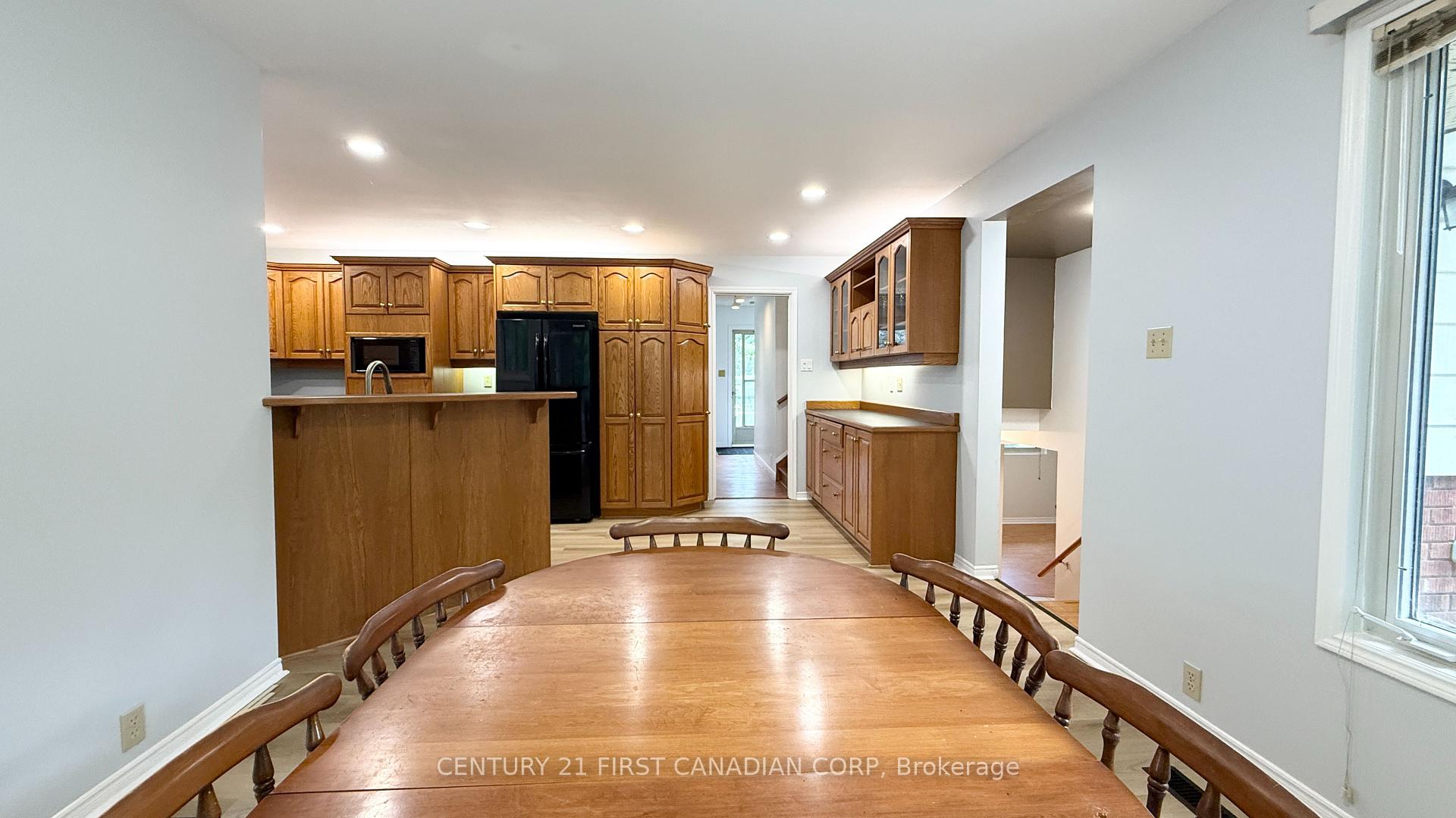 Photo 7 of 80 Rollscourt Place, London, North K — HOMEH