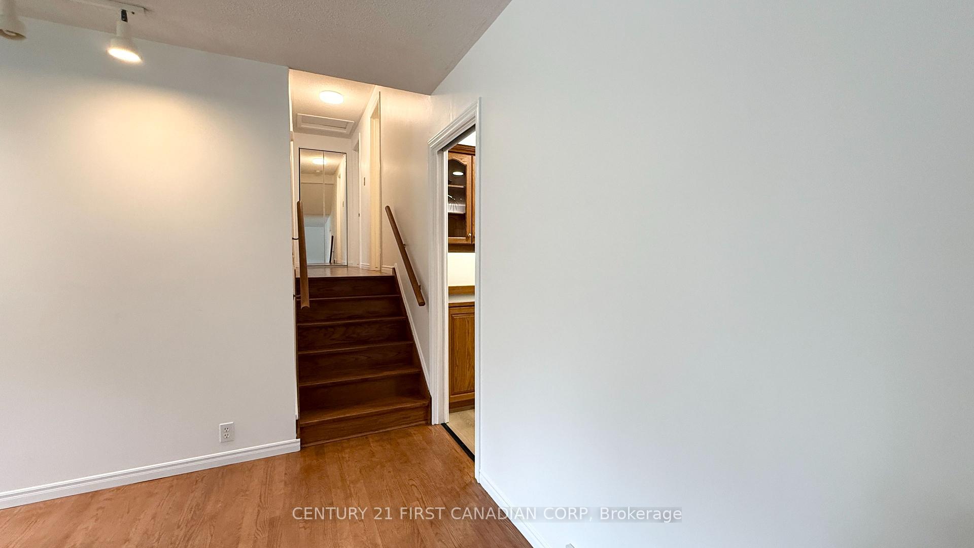 Photo 15 of 80 Rollscourt Place, London, North K — HOMEH