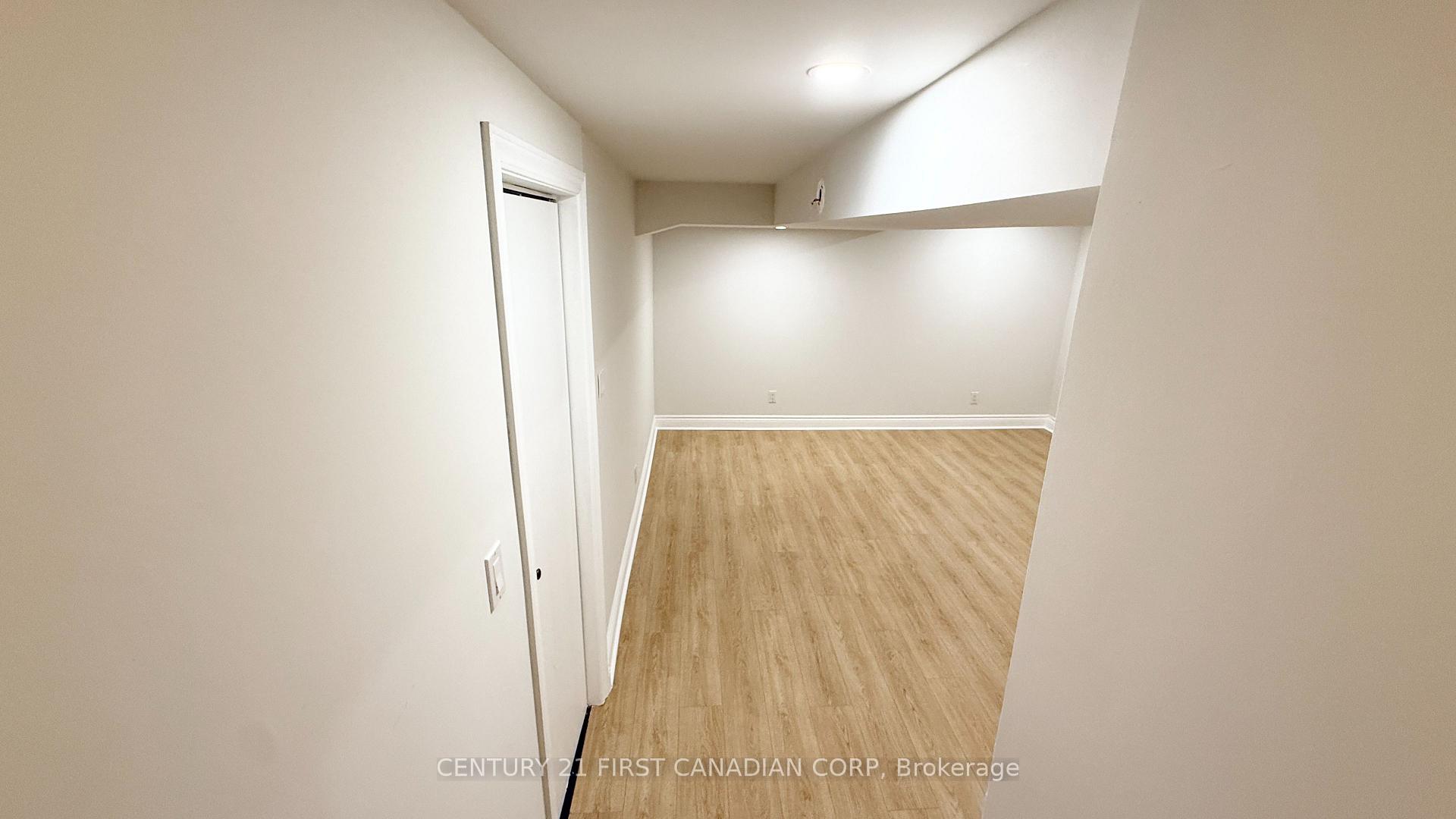 Photo 30 of 80 Rollscourt Place, London, North K — HOMEH
