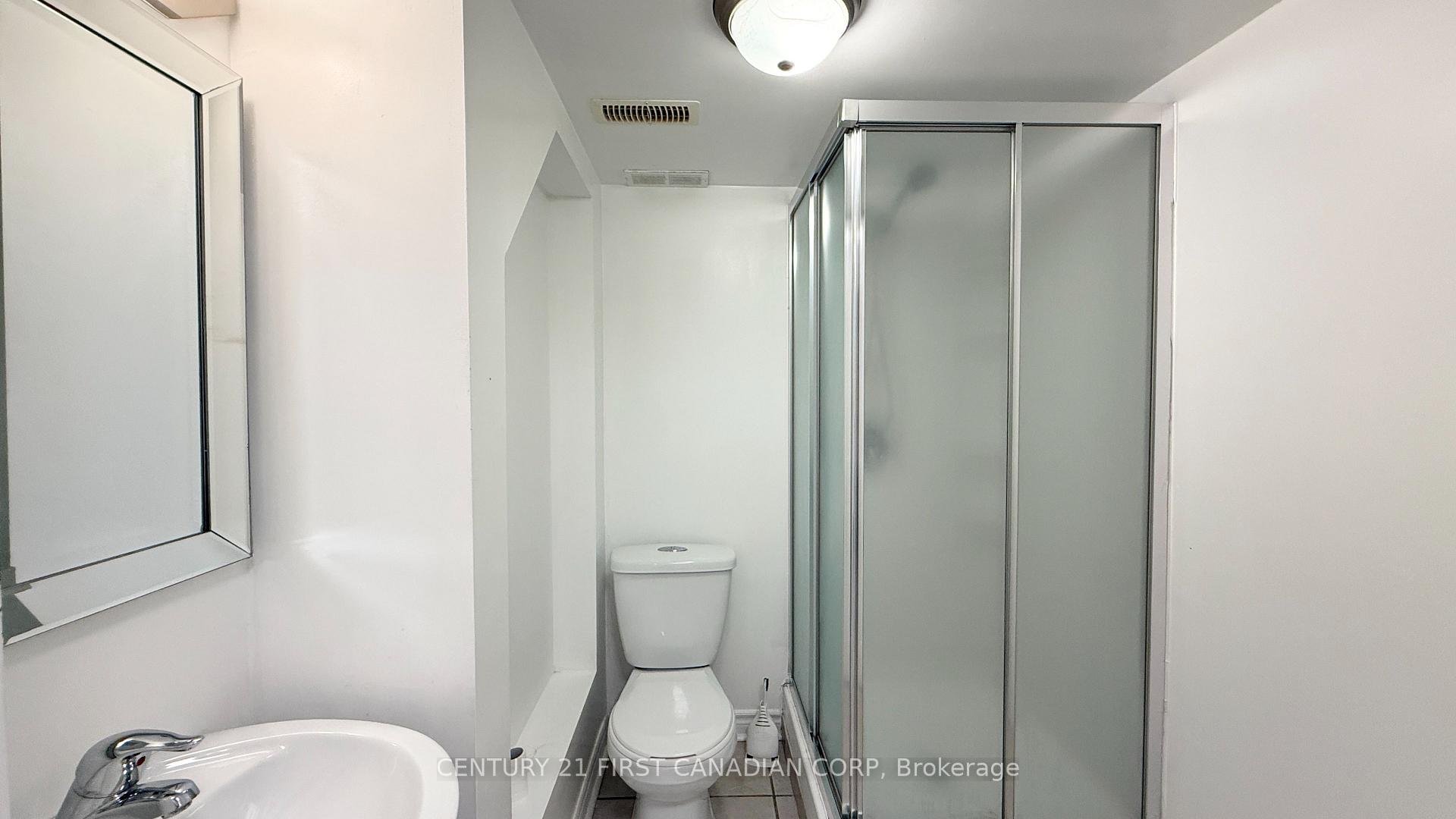 Photo 37 of 80 Rollscourt Place, London, North K — HOMEH