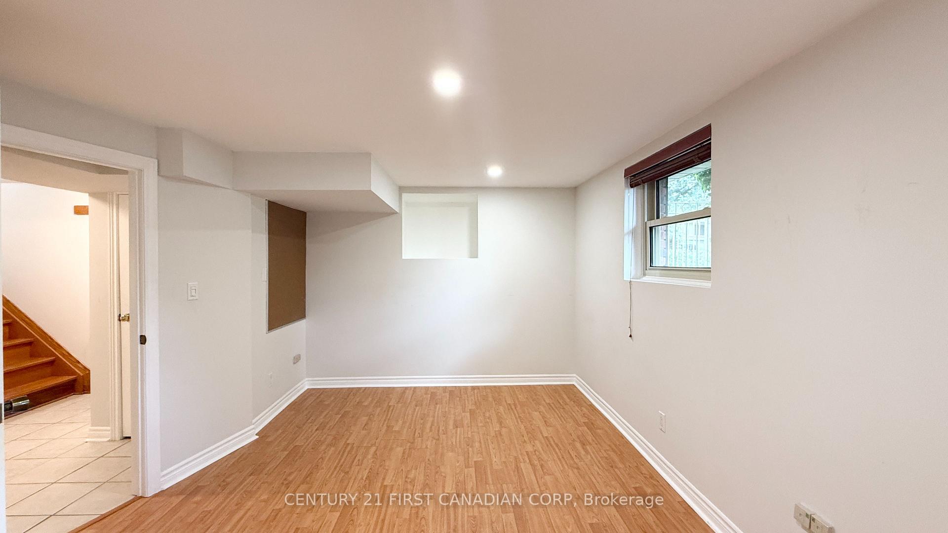 Photo 45 of 80 Rollscourt Place, London, North K — HOMEH