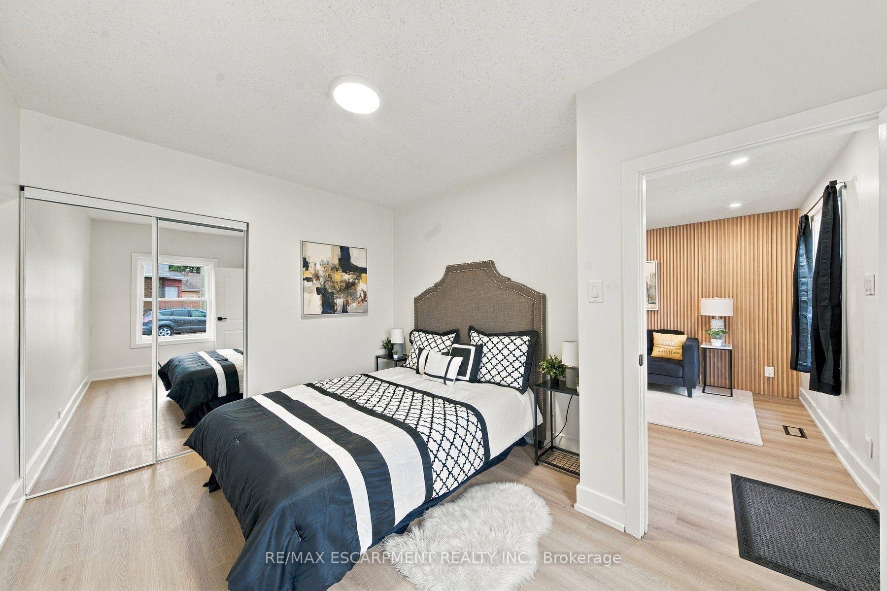 Photo 9 of 154 Campbell Avenue, Hamilton, Crown Point — HOMEH