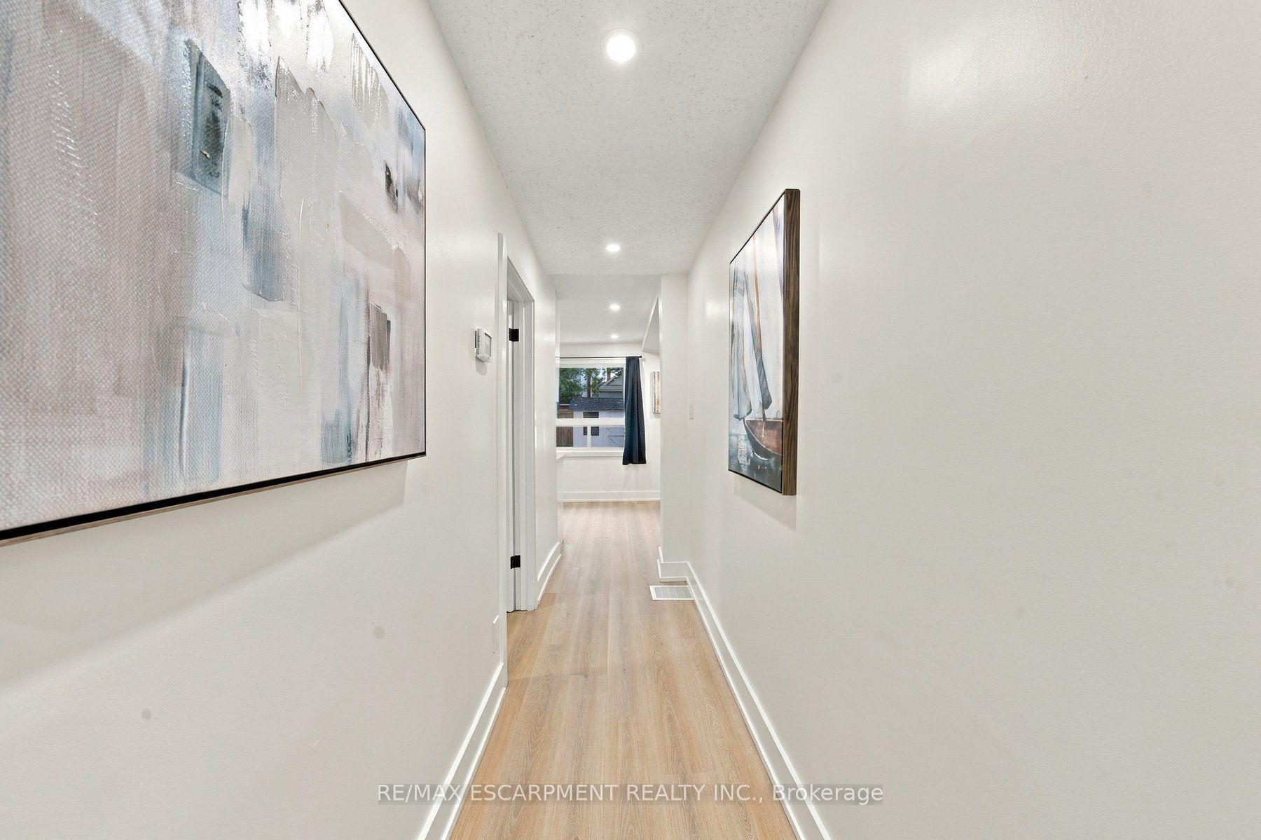 Photo 11 of 154 Campbell Avenue, Hamilton, Crown Point — HOMEH