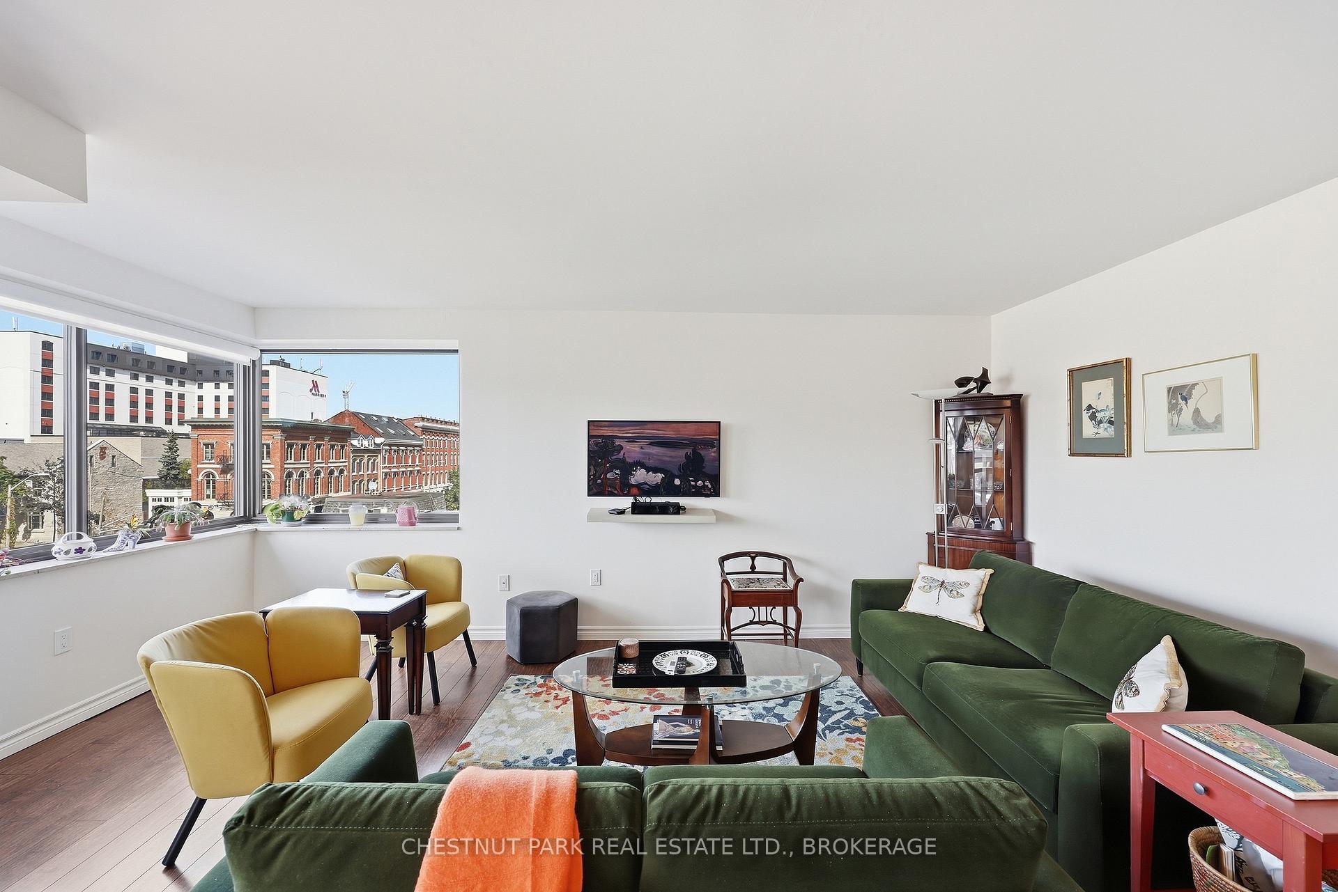 Photo 10 of Unit 401, 165 Ontario Street, Kingston, Central City East — HOMEH