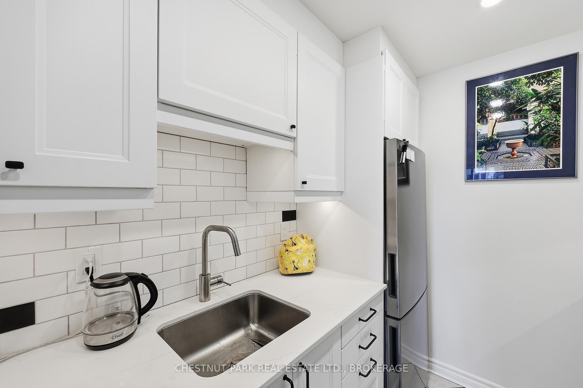 Photo 16 of Unit 401, 165 Ontario Street, Kingston, Central City East — HOMEH