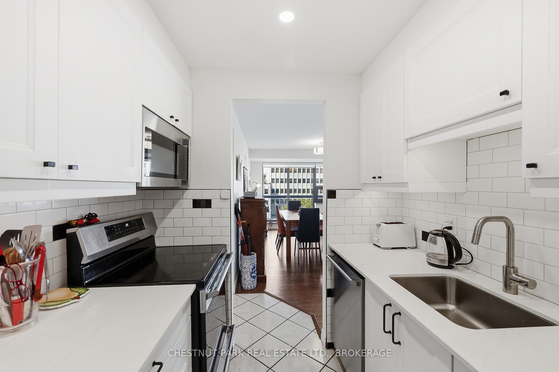 Photo 17 of Unit 401, 165 Ontario Street, Kingston, Central City East — HOMEH