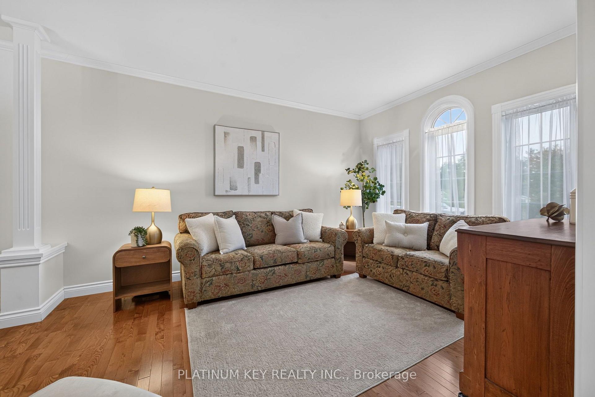 Photo 12 of 653 Peter Street, Strathroy-Caradoc, Melbourne — HOMEH