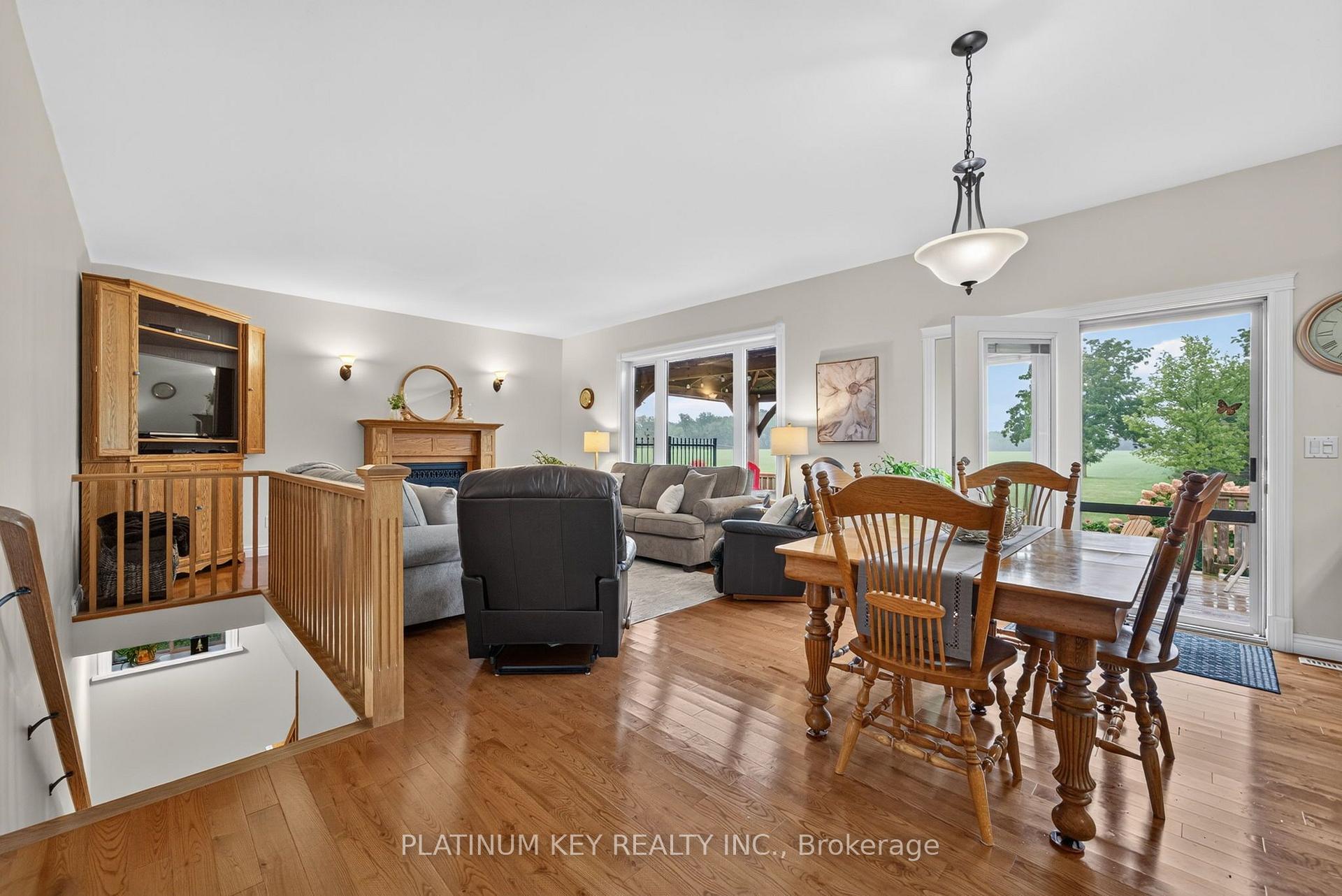 Photo 14 of 653 Peter Street, Strathroy-Caradoc, Melbourne — HOMEH