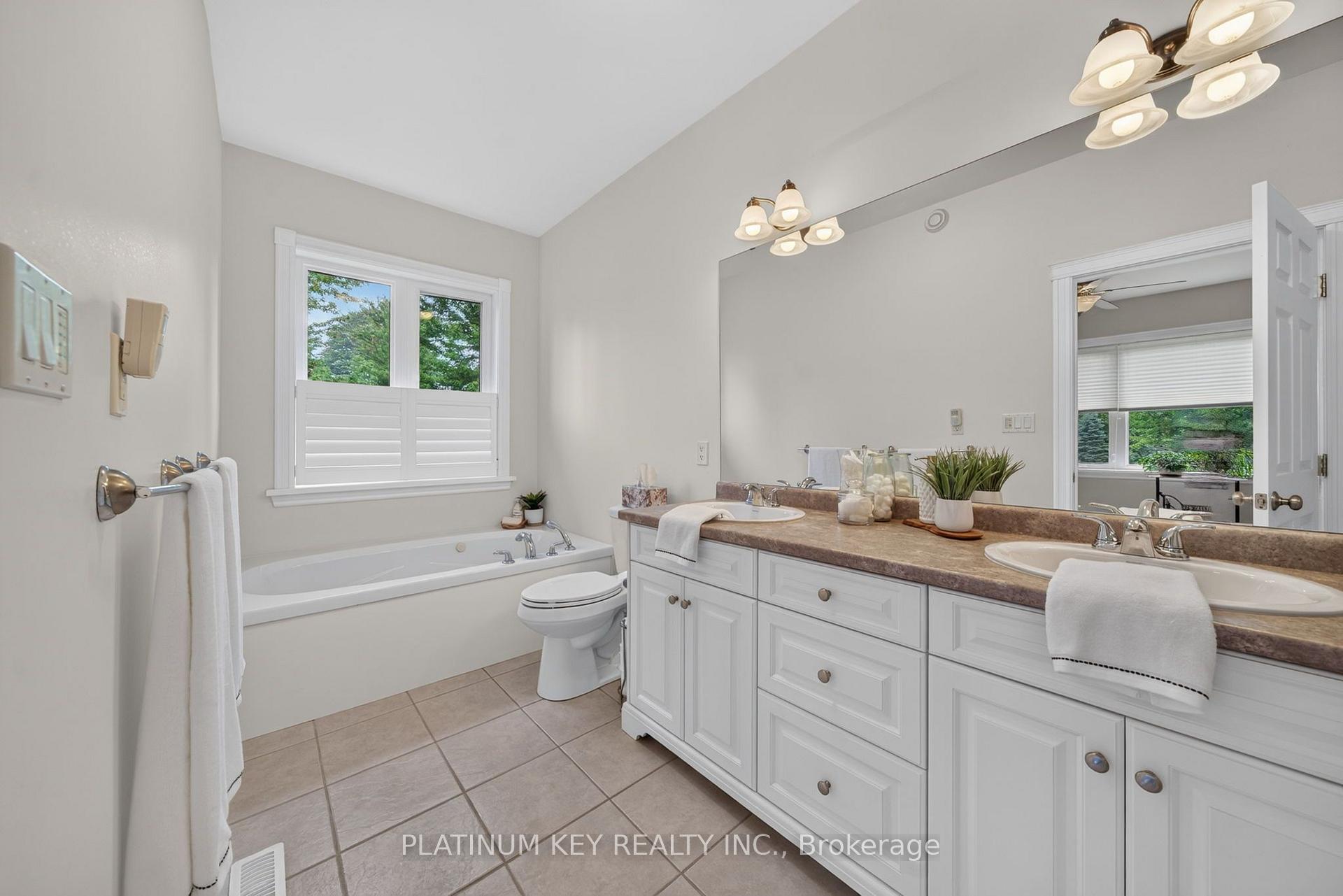 Photo 23 of 653 Peter Street, Strathroy-Caradoc, Melbourne — HOMEH