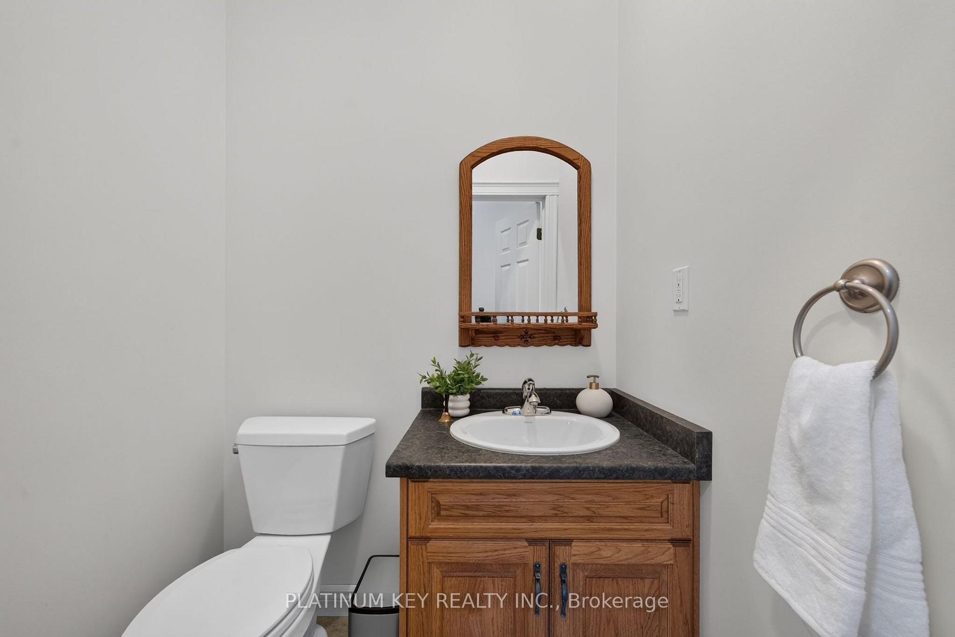 Photo 27 of 653 Peter Street, Strathroy-Caradoc, Melbourne — HOMEH