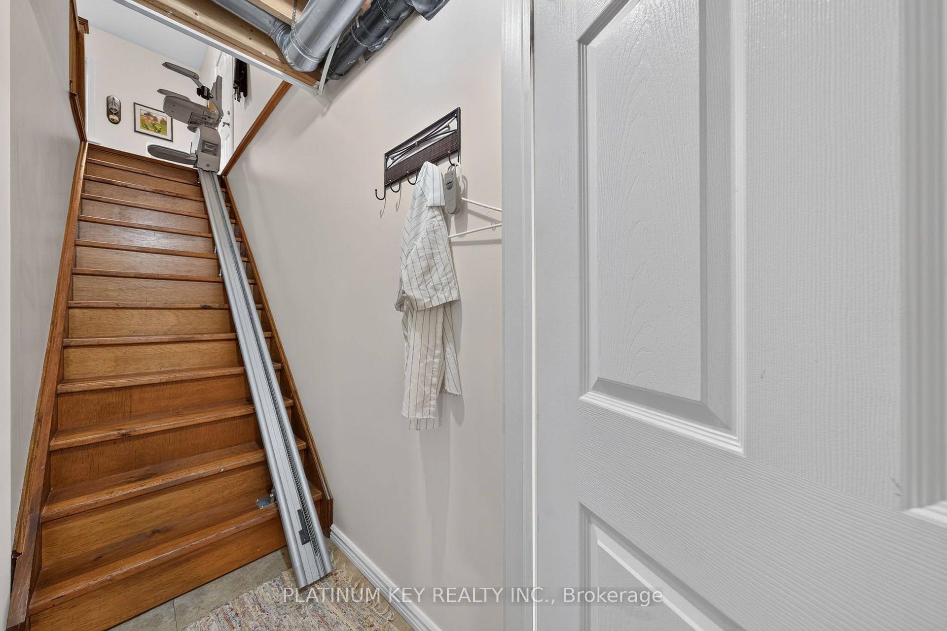 Photo 28 of 653 Peter Street, Strathroy-Caradoc, Melbourne — HOMEH