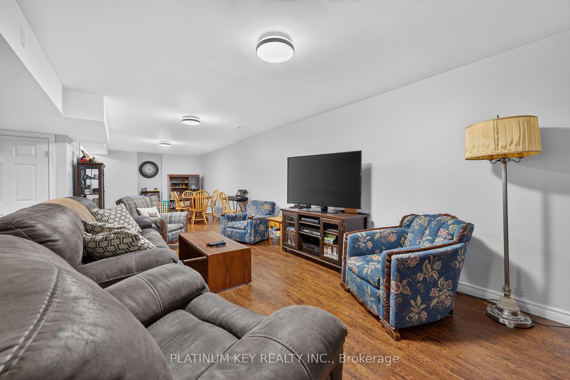 Photo 30 of 653 Peter Street, Strathroy-Caradoc, Melbourne — HOMEH