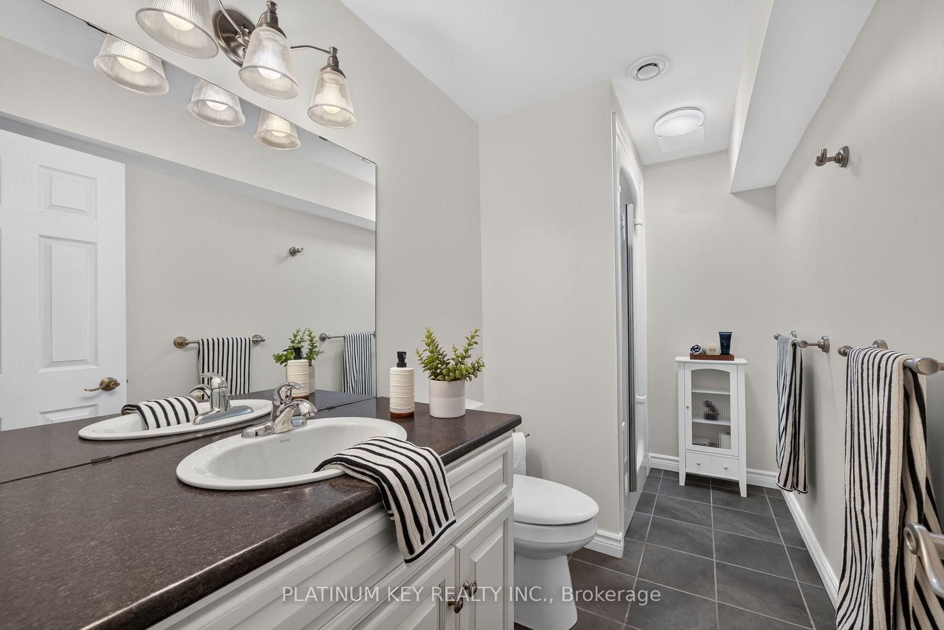 Photo 32 of 653 Peter Street, Strathroy-Caradoc, Melbourne — HOMEH