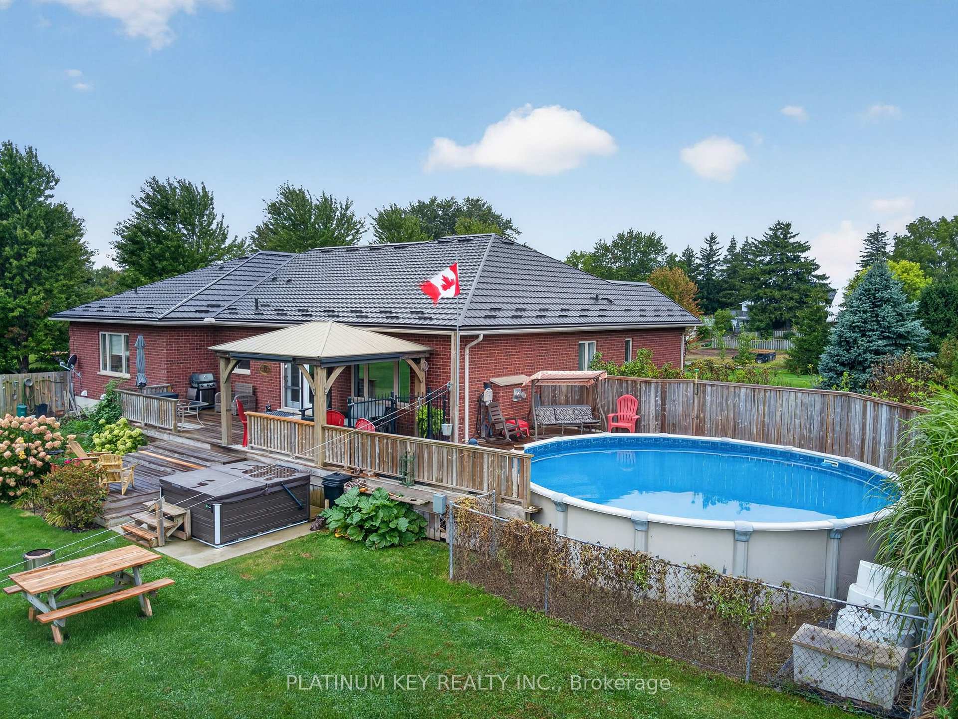 Photo 40 of 653 Peter Street, Strathroy-Caradoc, Melbourne — HOMEH