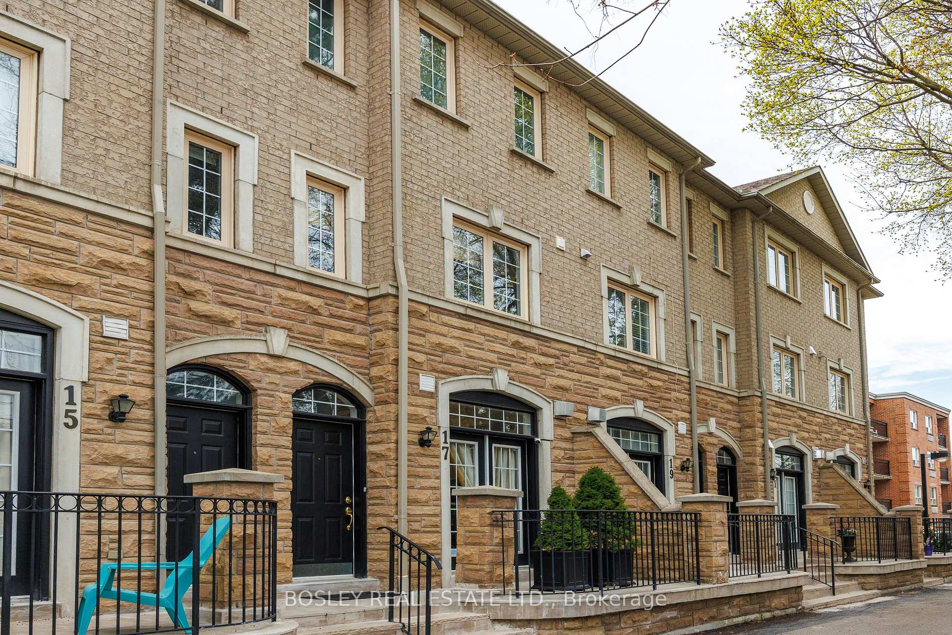 Photo 1 of 17 Krawchuk Lane, Toronto, Leaside — HOMEH
