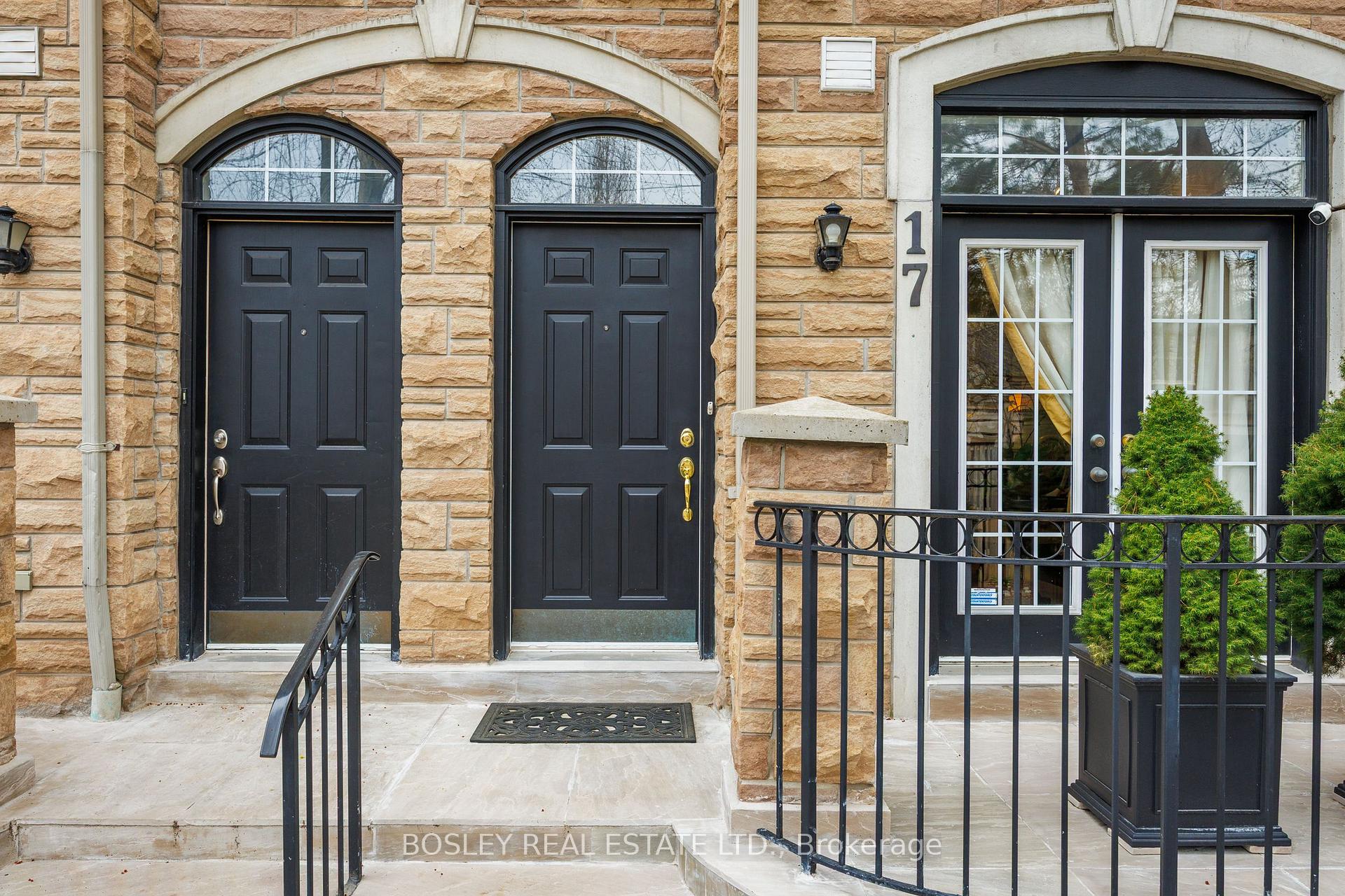 Photo 2 of 17 Krawchuk Lane, Toronto, Leaside — HOMEH