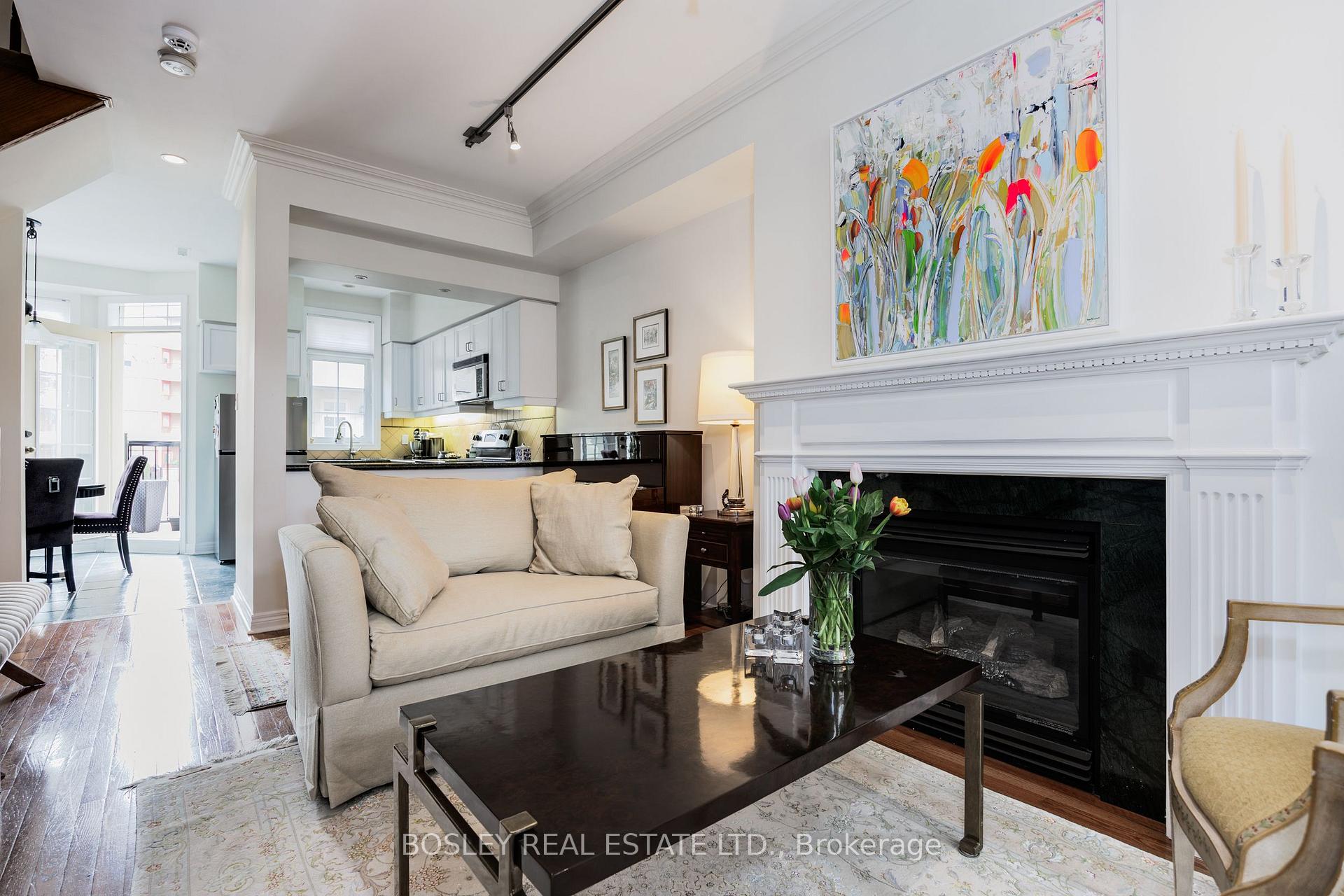 Photo 6 of 17 Krawchuk Lane, Toronto, Leaside — HOMEH