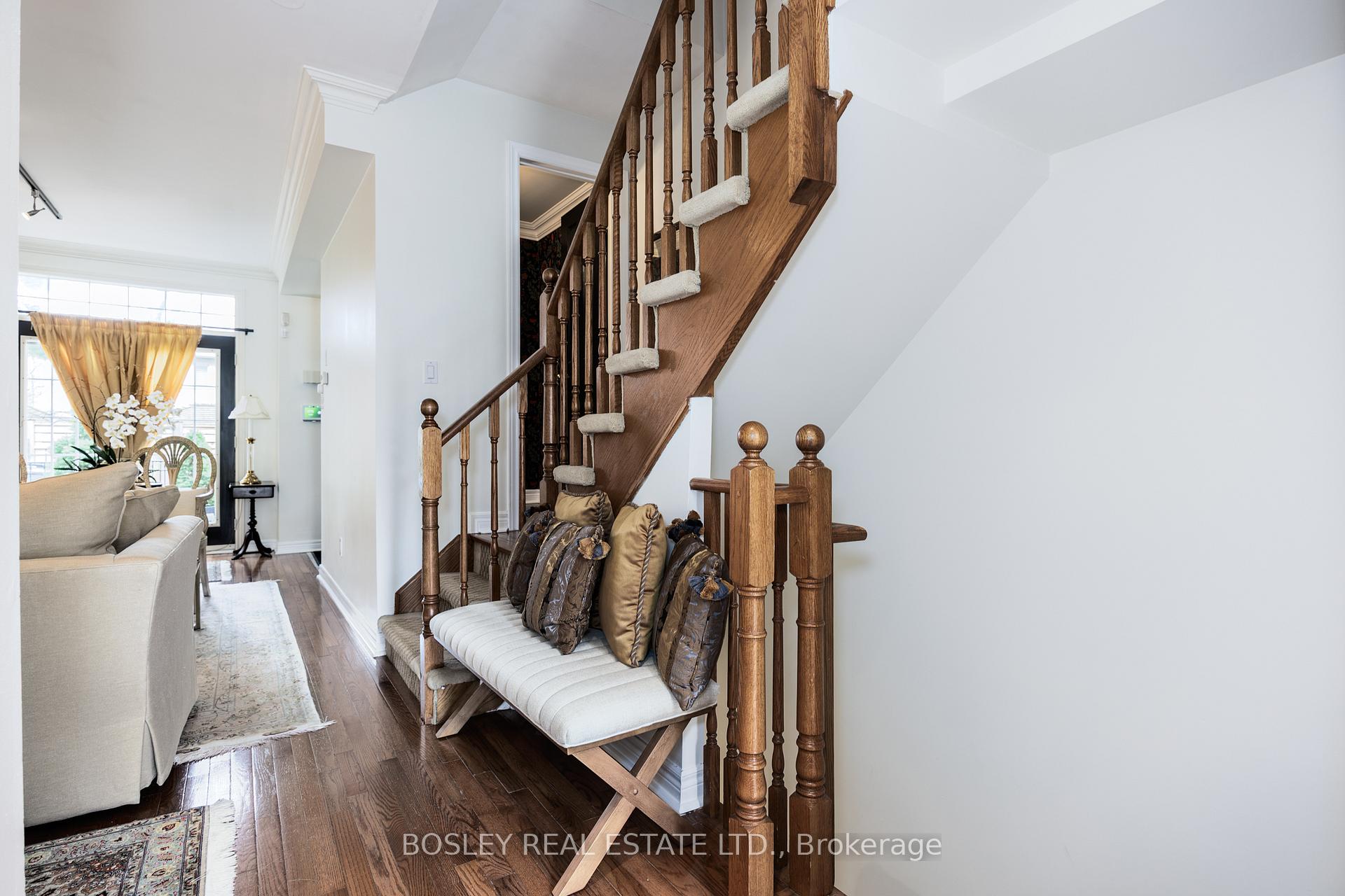Photo 7 of 17 Krawchuk Lane, Toronto, Leaside — HOMEH