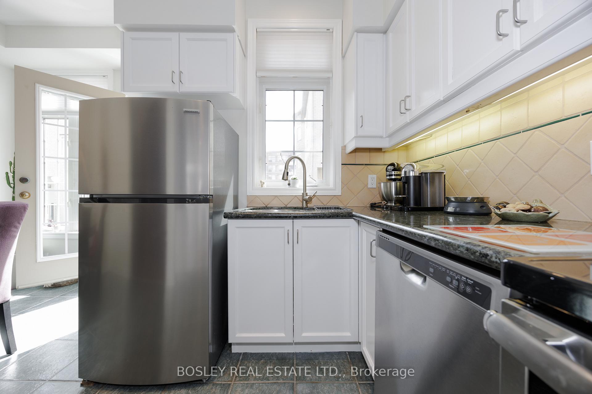 Photo 11 of 17 Krawchuk Lane, Toronto, Leaside — HOMEH