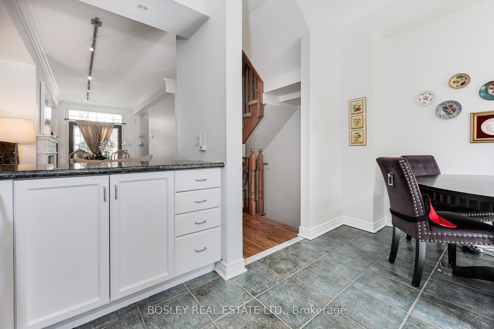 Photo 12 of 17 Krawchuk Lane, Toronto, Leaside — HOMEH