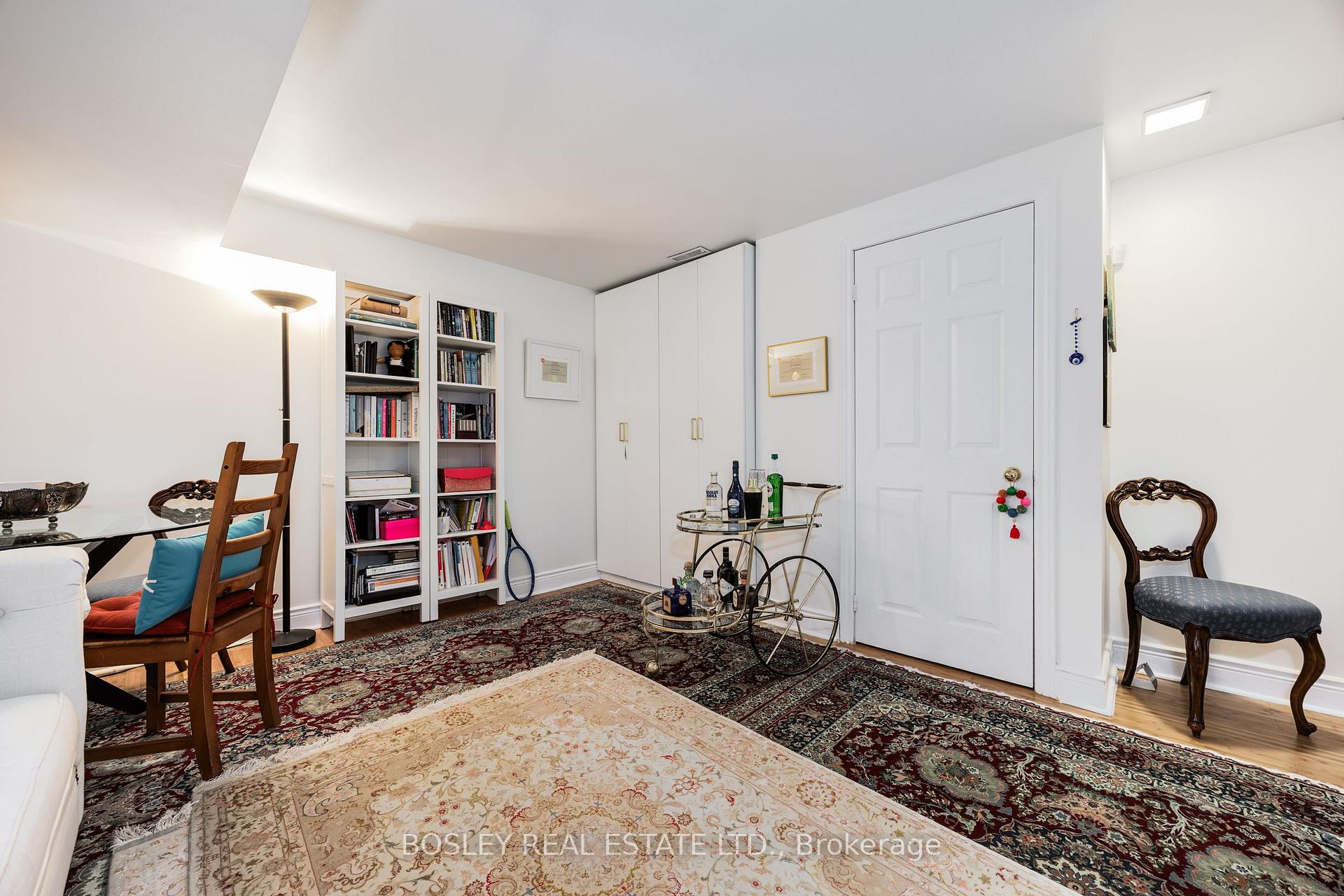 Photo 37 of 17 Krawchuk Lane, Toronto, Leaside — HOMEH